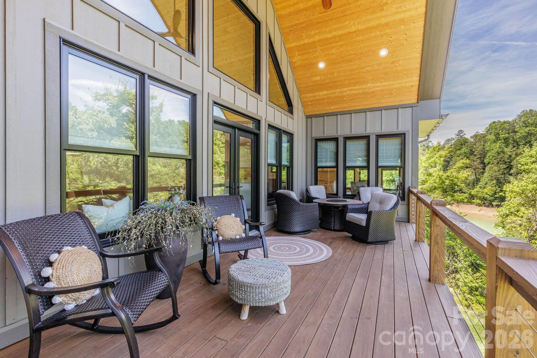 273 Alarka Point — Bryson City