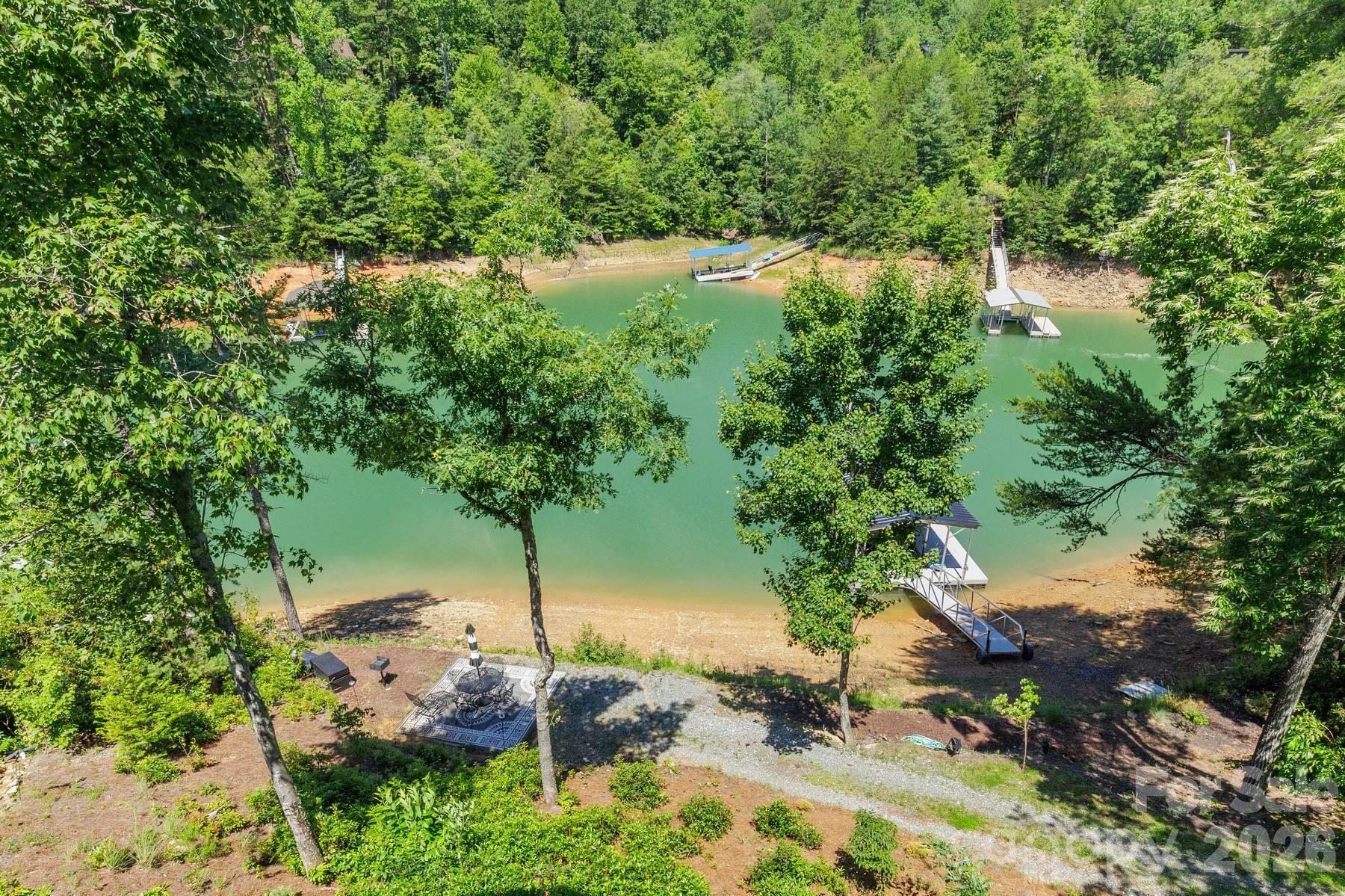 273 Alarka Point — Bryson City