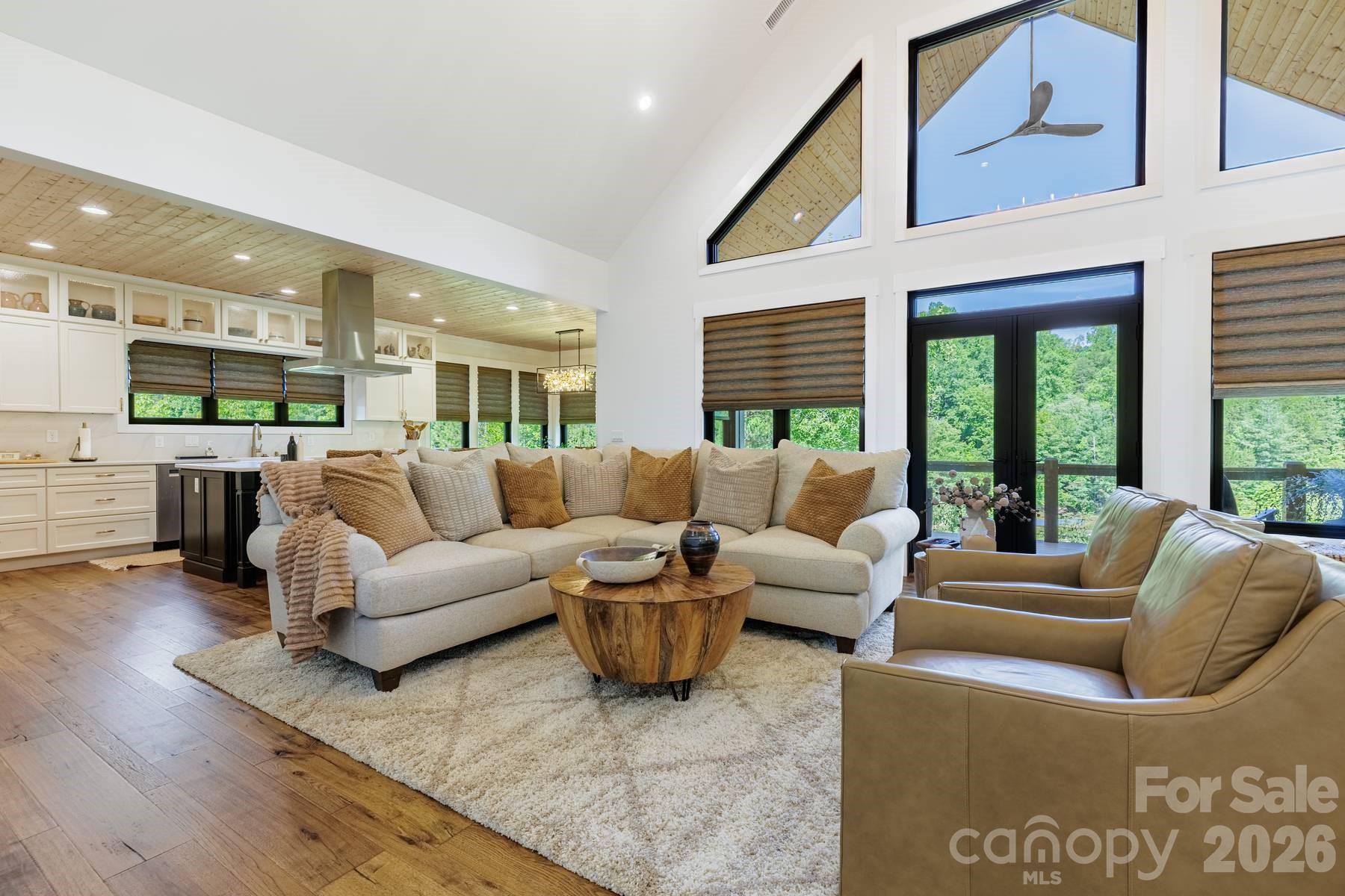 273 Alarka Point — Bryson City