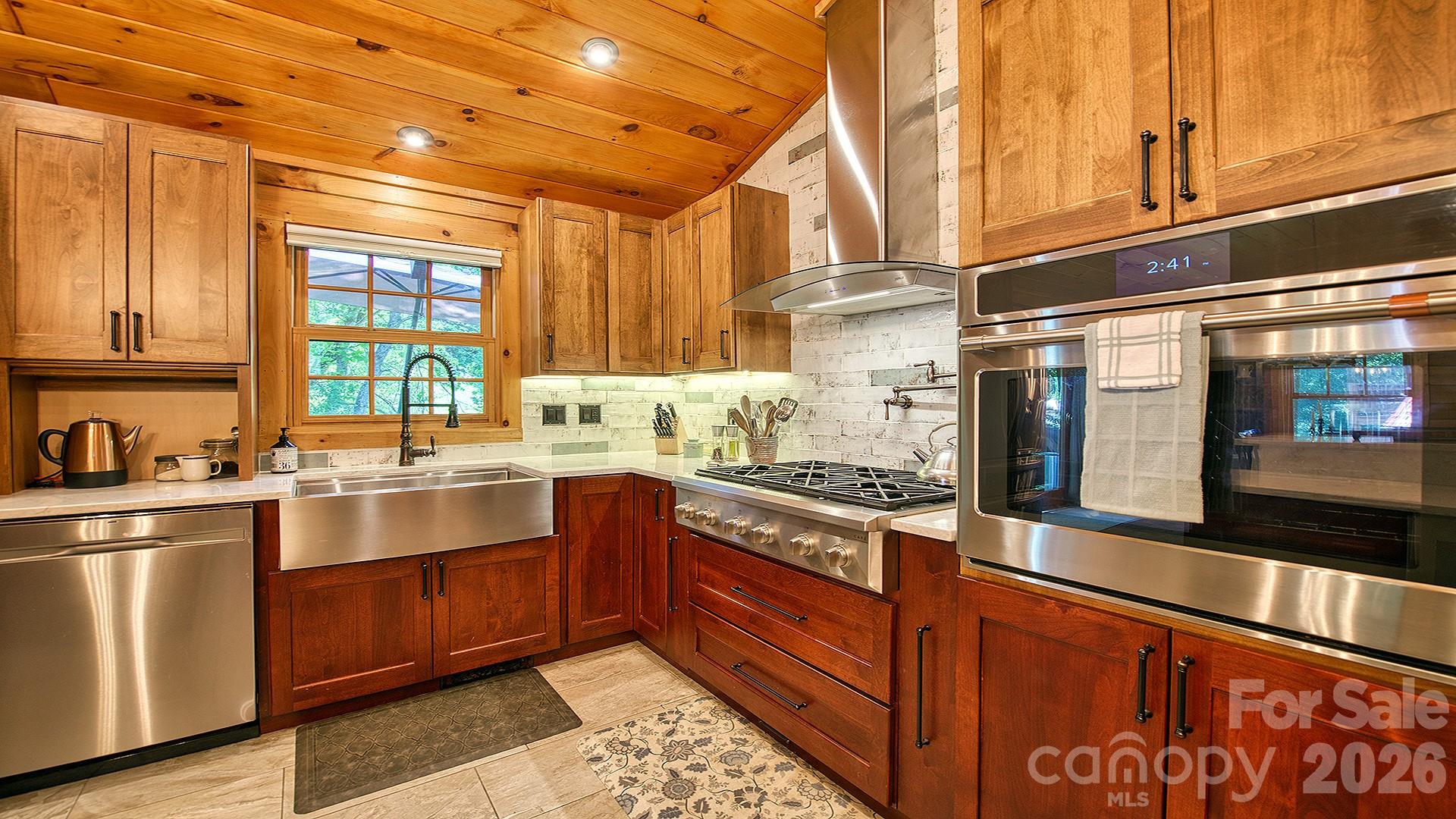 41 Nanny Patch Cove — Maggie Valley