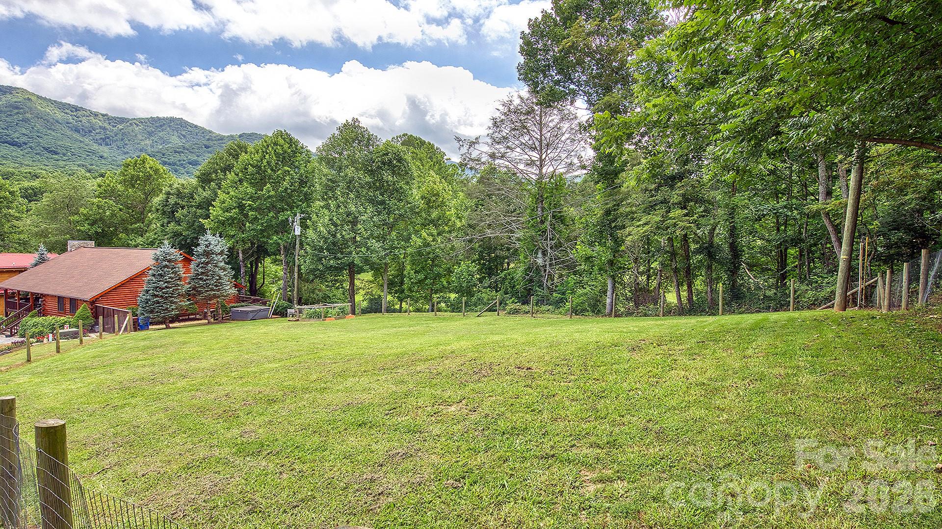 41 Nanny Patch Cove — Maggie Valley