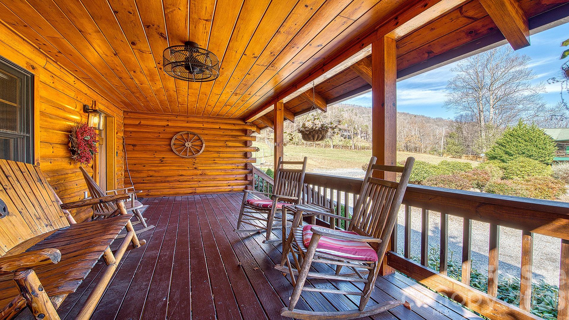 41 Nanny Patch Cove — Maggie Valley
