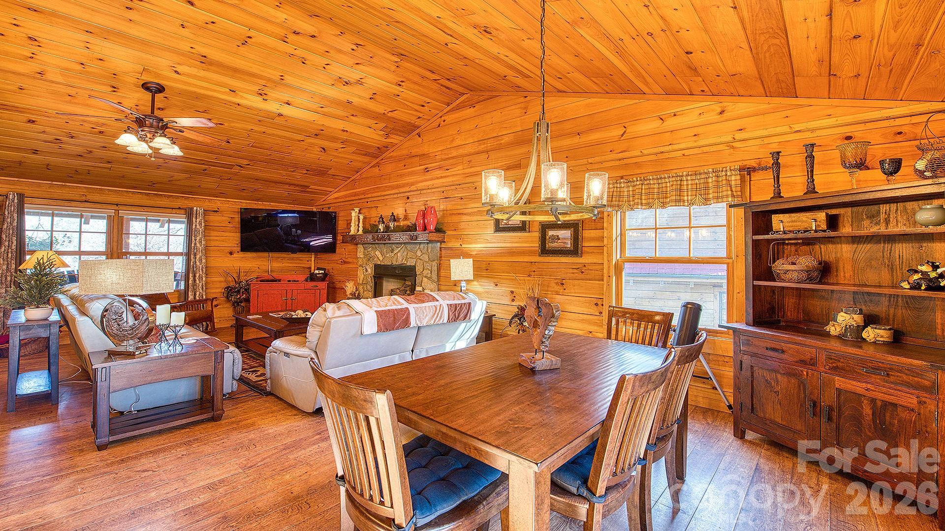 41 Nanny Patch Cove — Maggie Valley