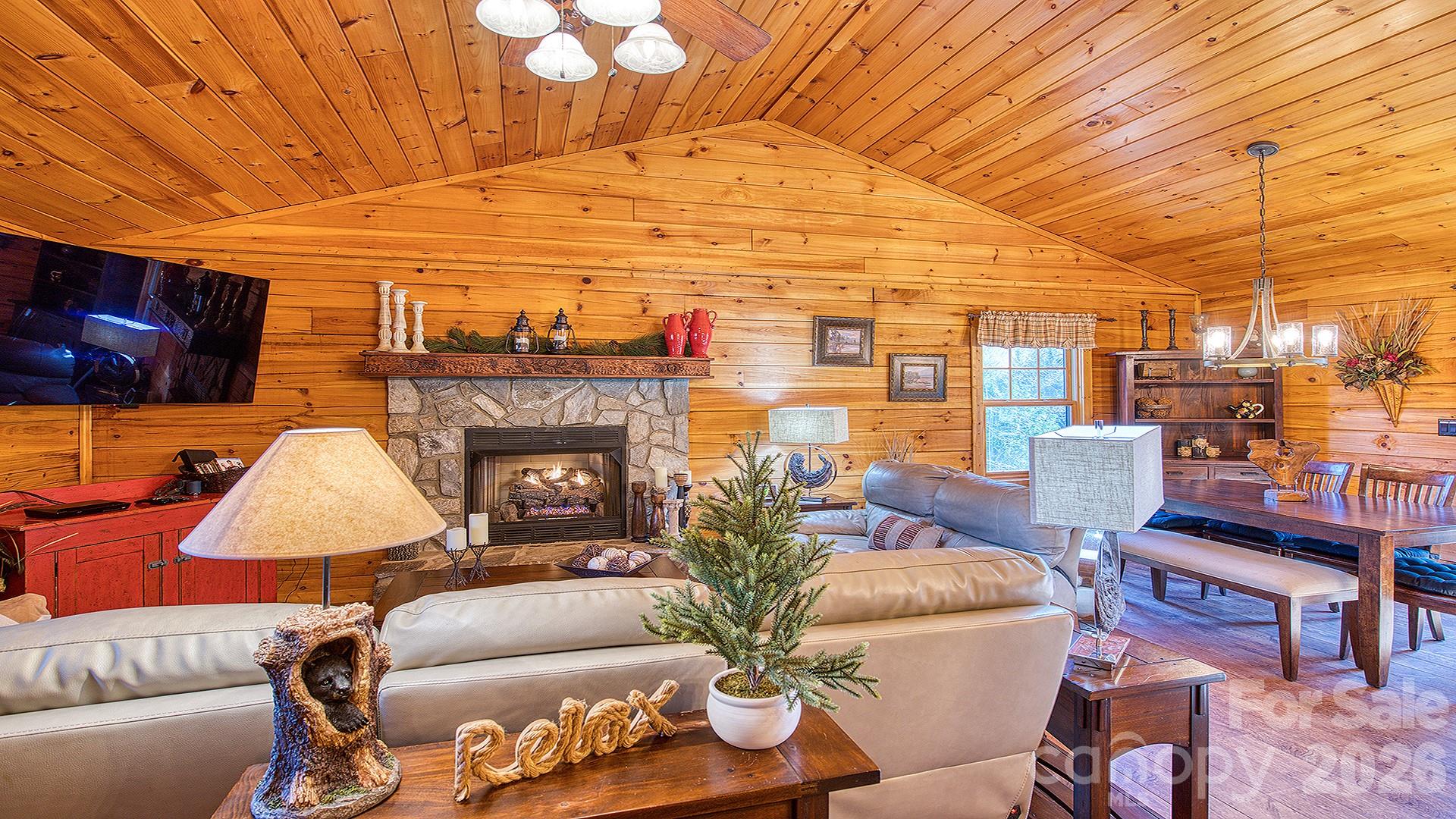 41 Nanny Patch Cove — Maggie Valley