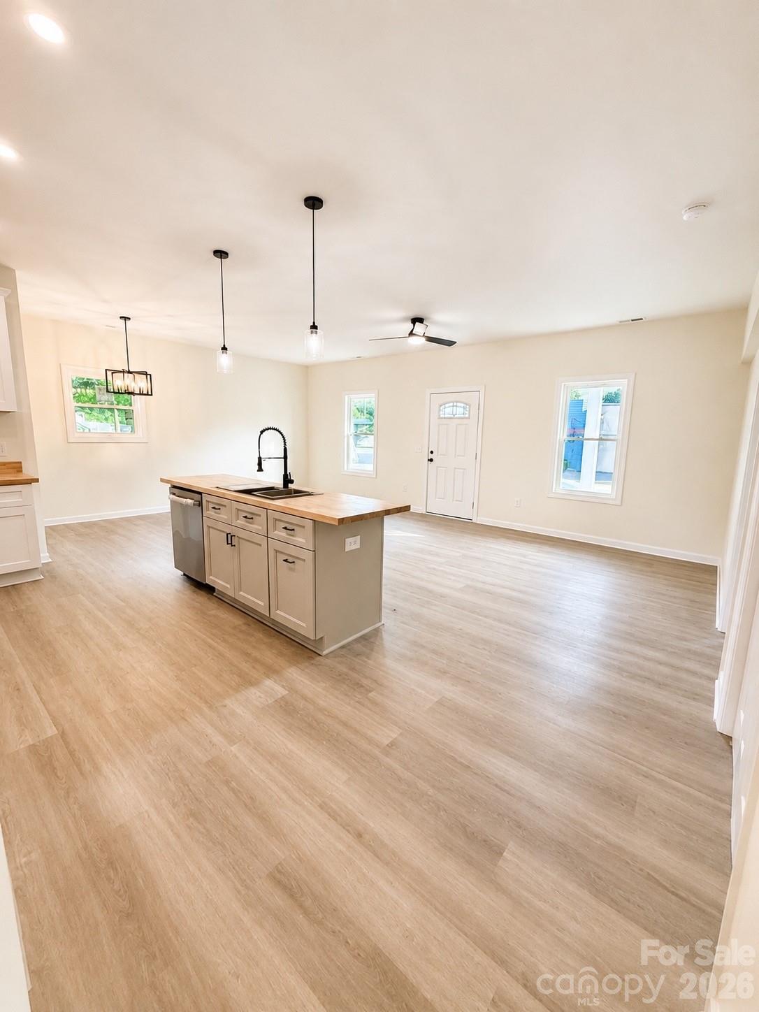 302 White Street — Cherryville