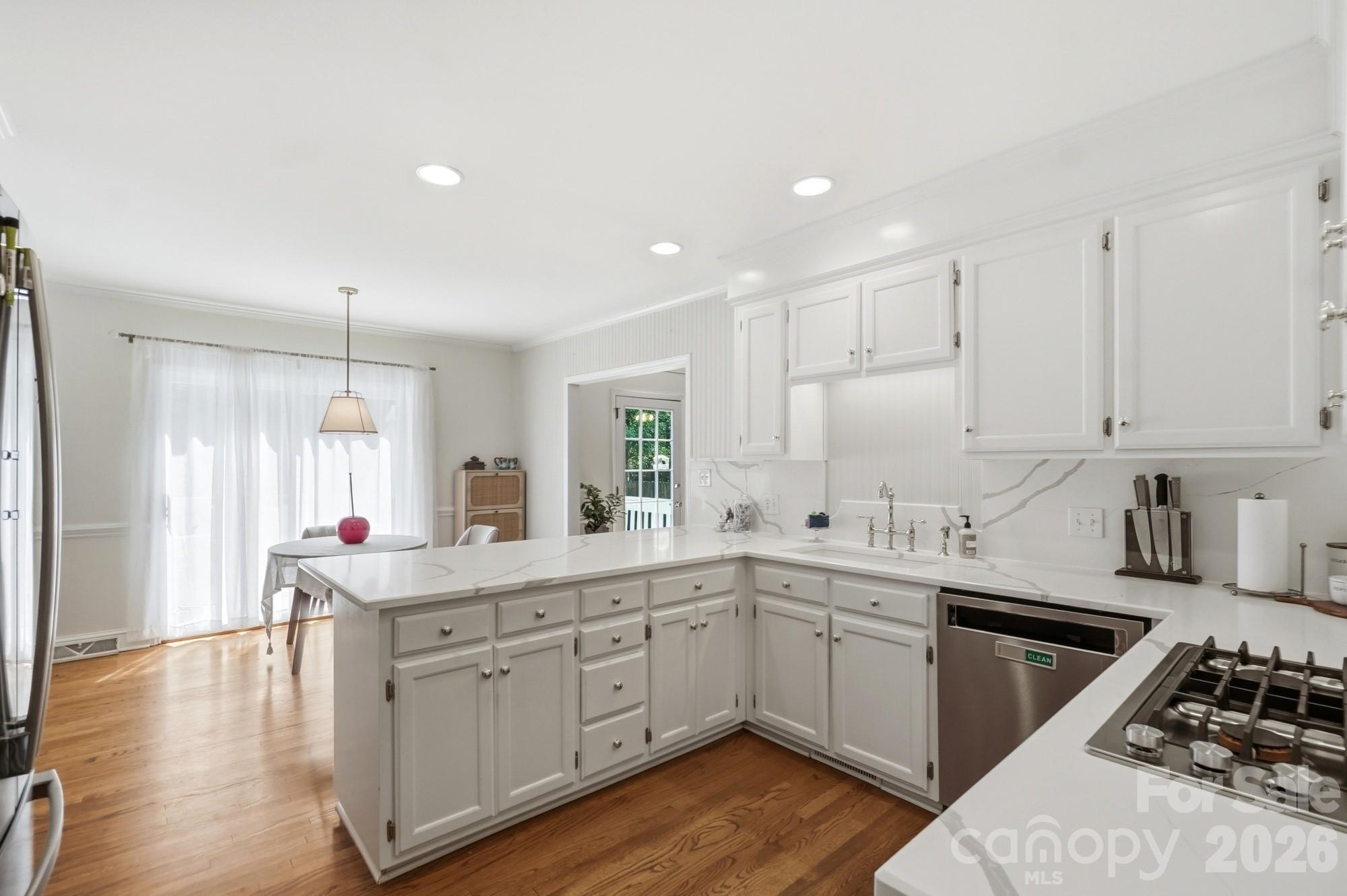 10129 Hanover Glen Road — Charlotte