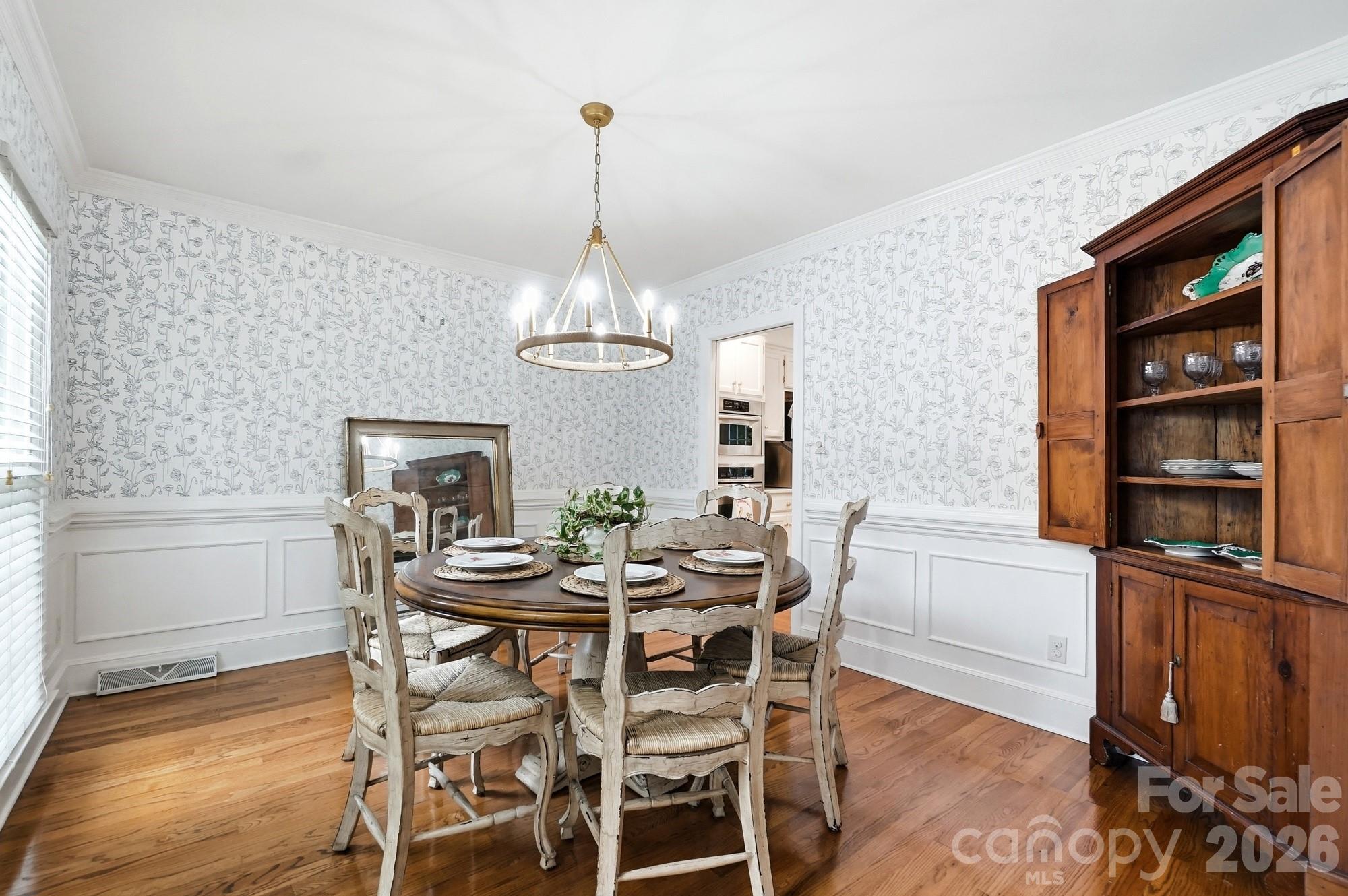 10129 Hanover Glen Road — Charlotte