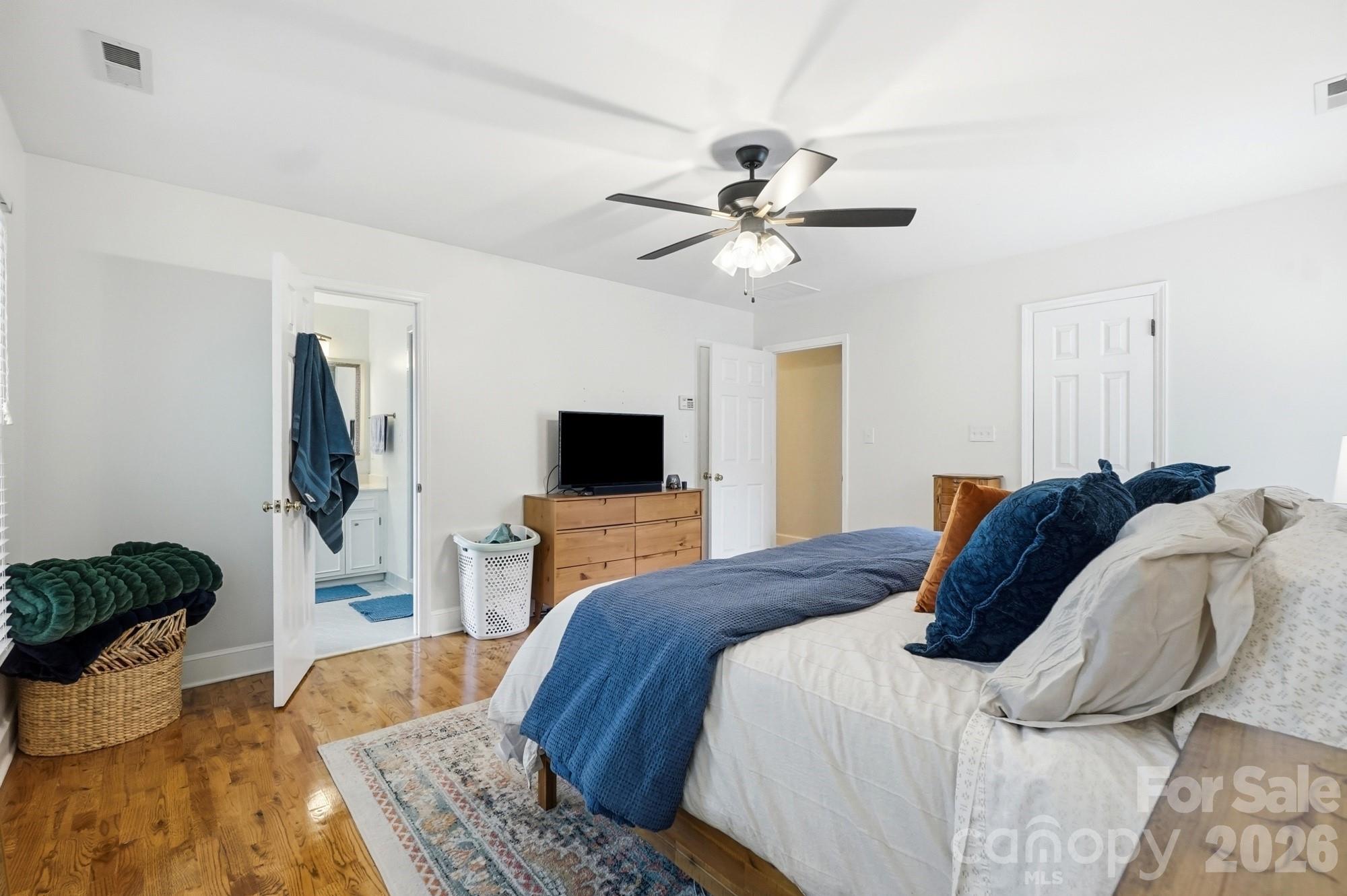 10129 Hanover Glen Road — Charlotte