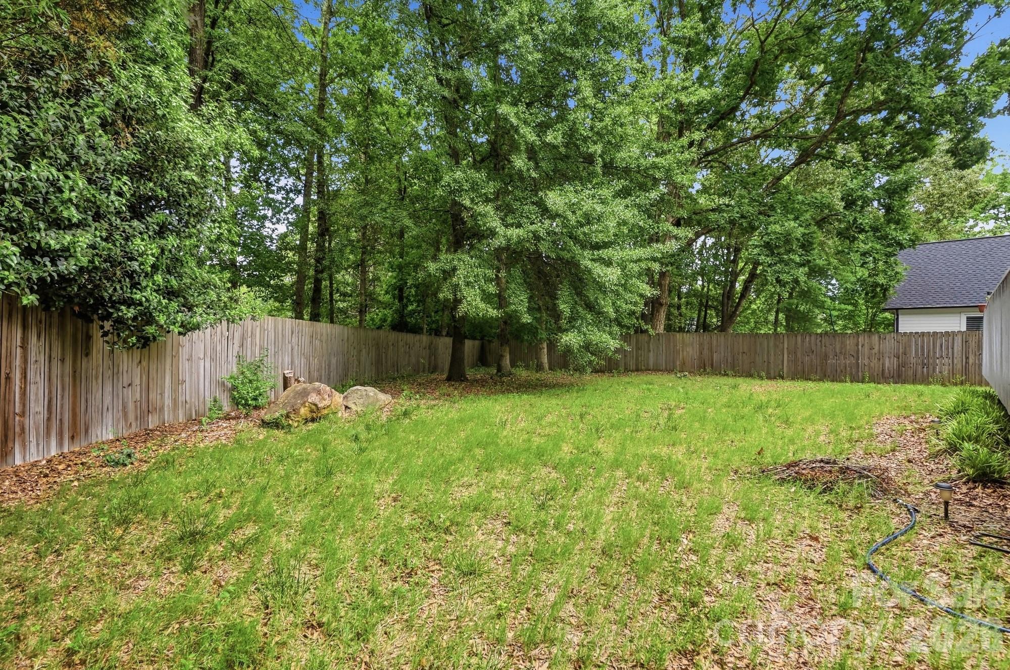 10129 Hanover Glen Road — Charlotte