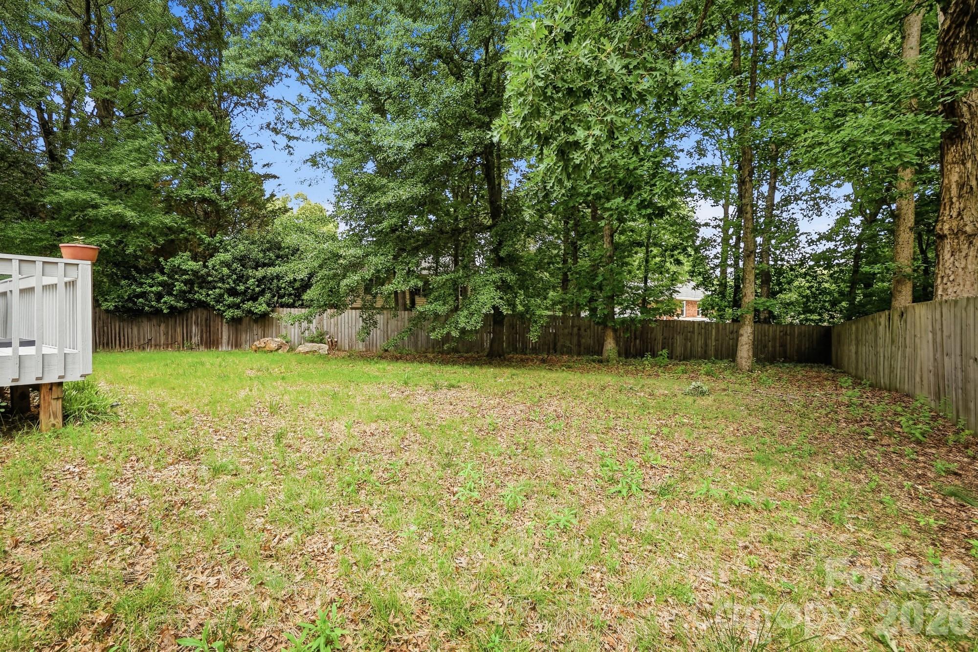 10129 Hanover Glen Road — Charlotte