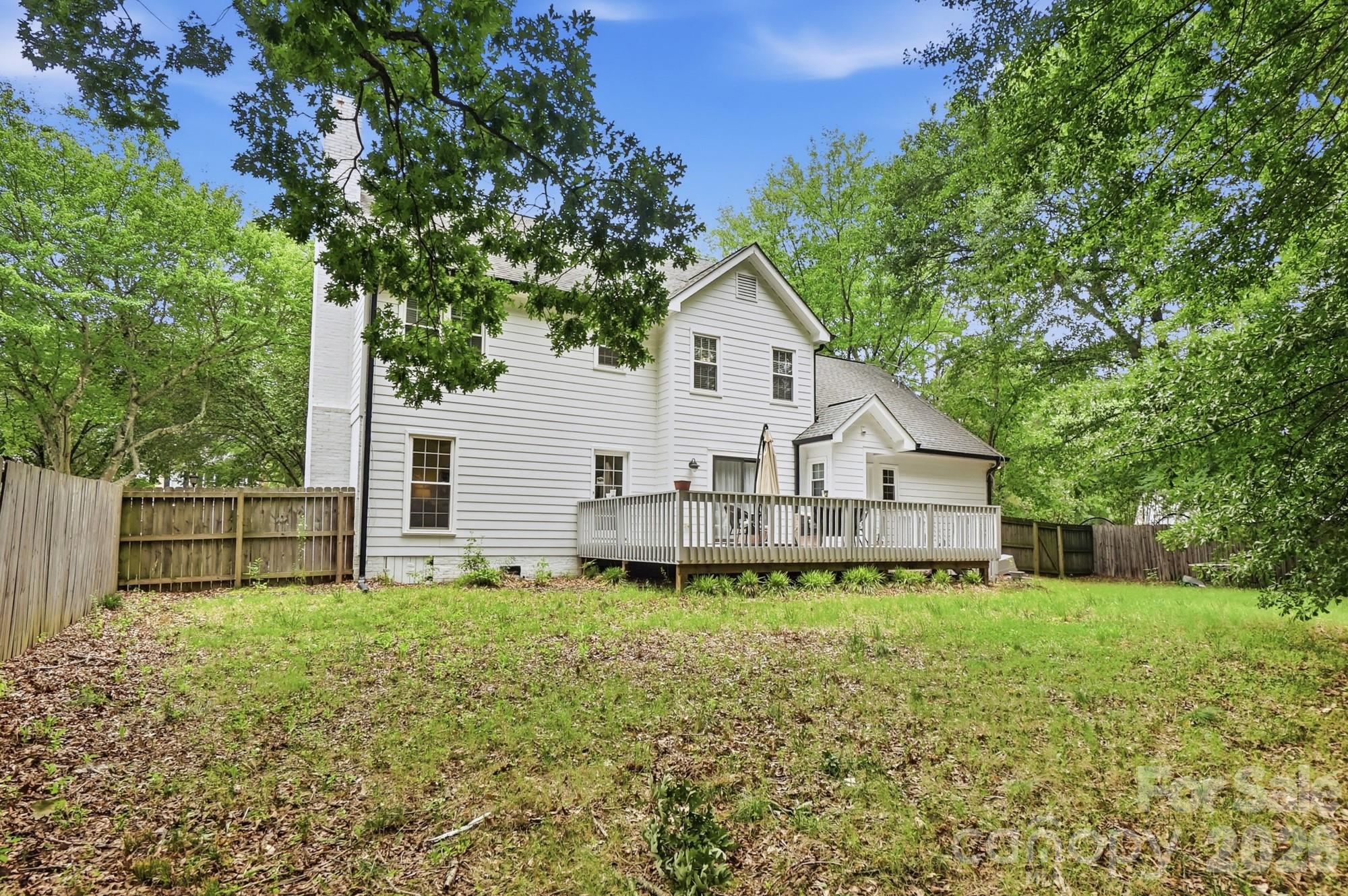 10129 Hanover Glen Road — Charlotte