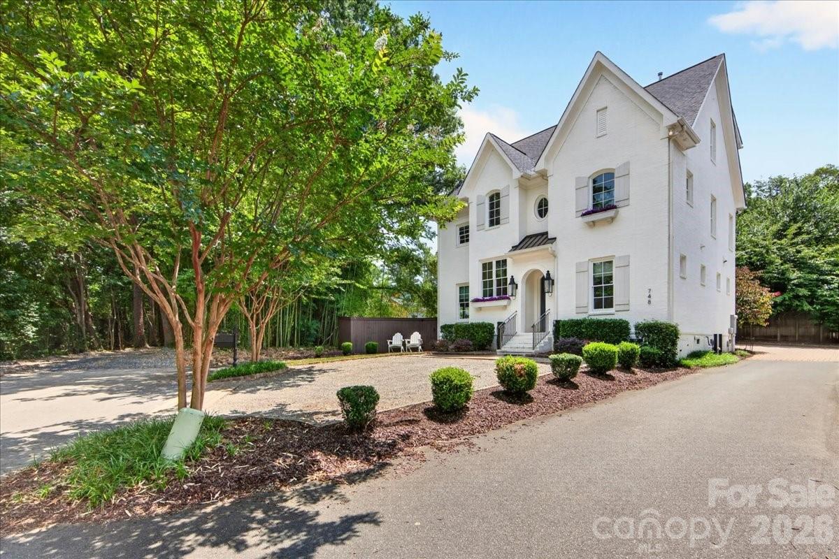 748 Ellsworth Road — Charlotte