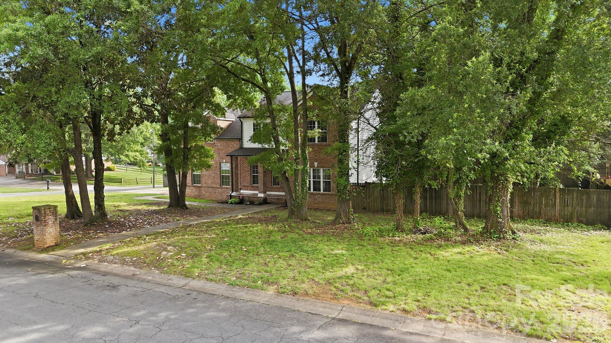 5846 Hanna Court — Charlotte
