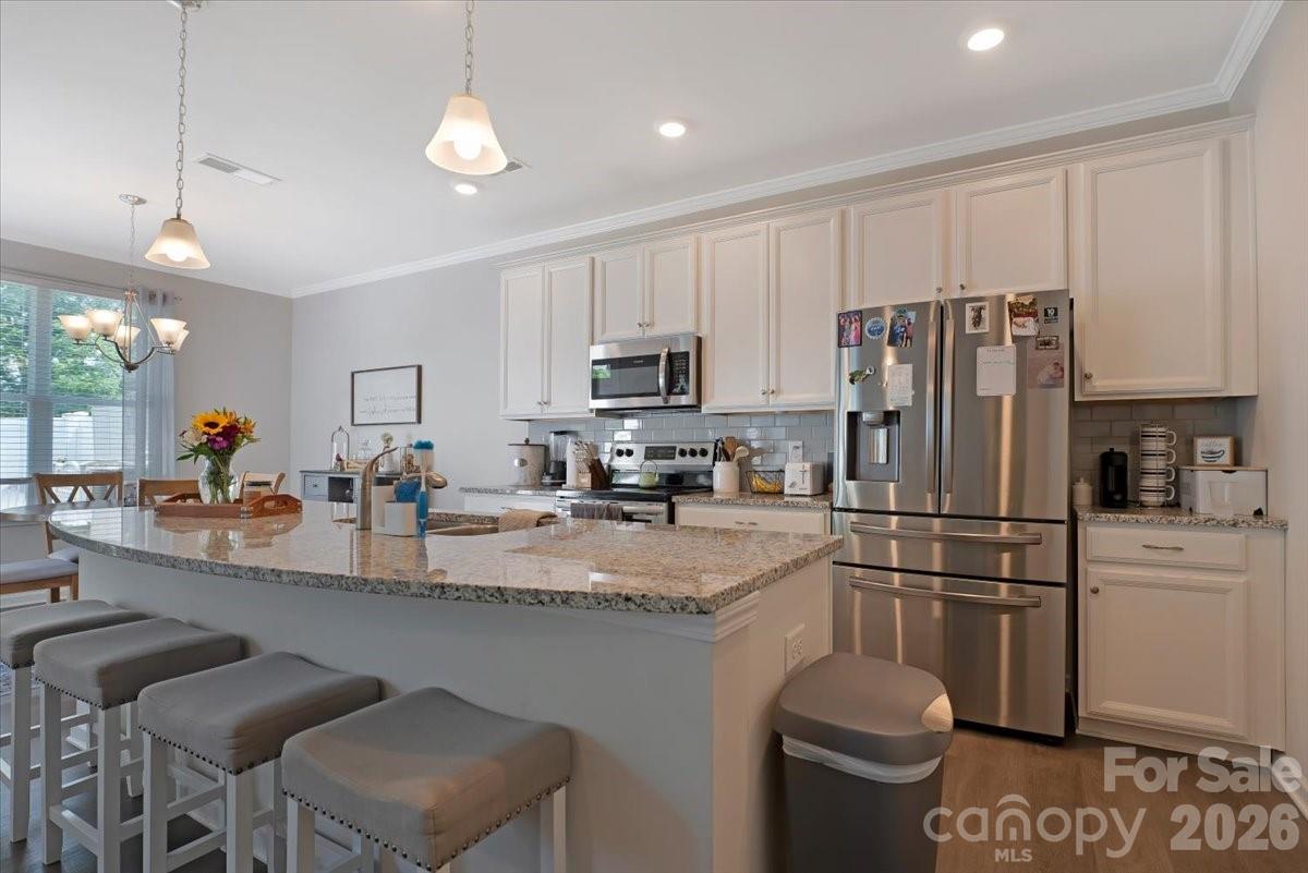773 River Park Road — Belmont