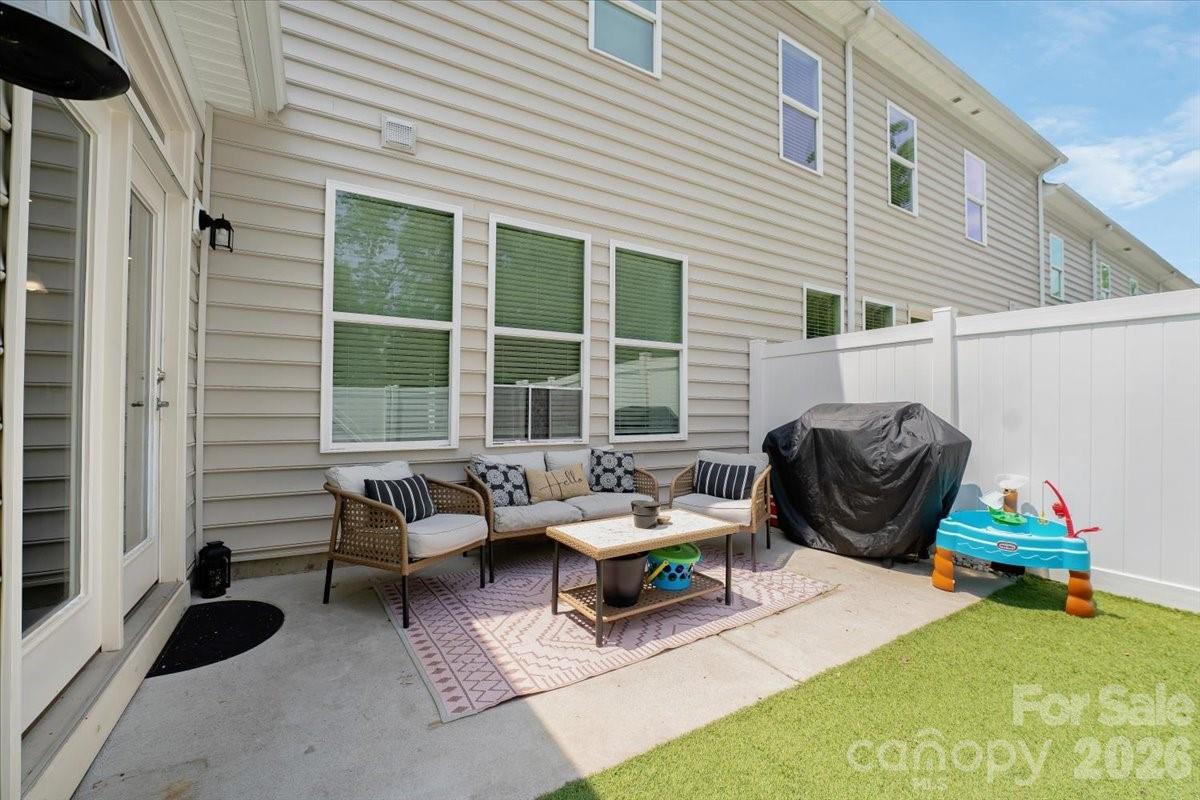 773 River Park Road — Belmont