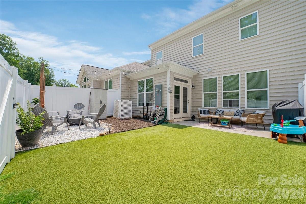 773 River Park Road — Belmont