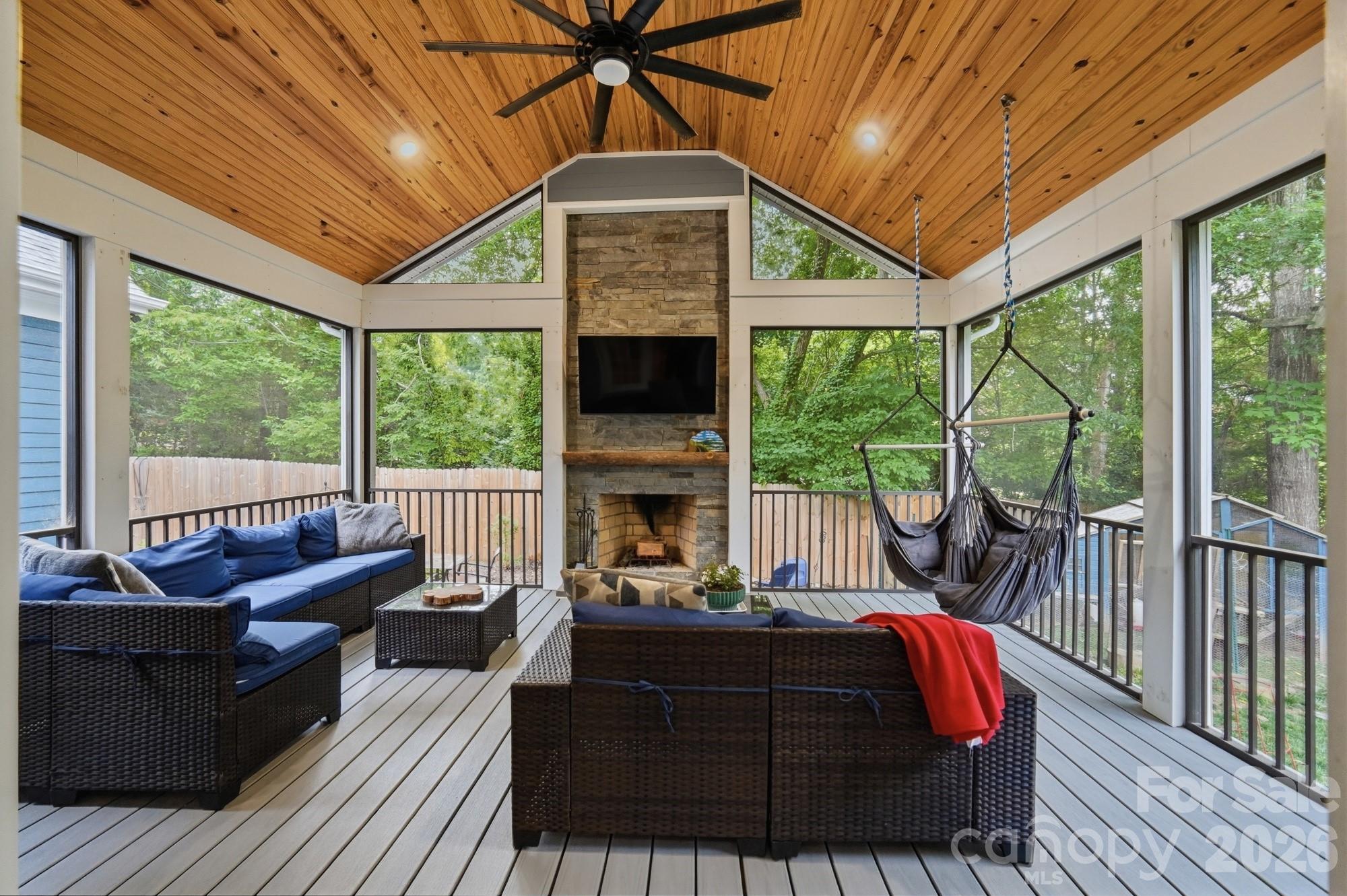7702 Spanish Oaks Drive — Waxhaw