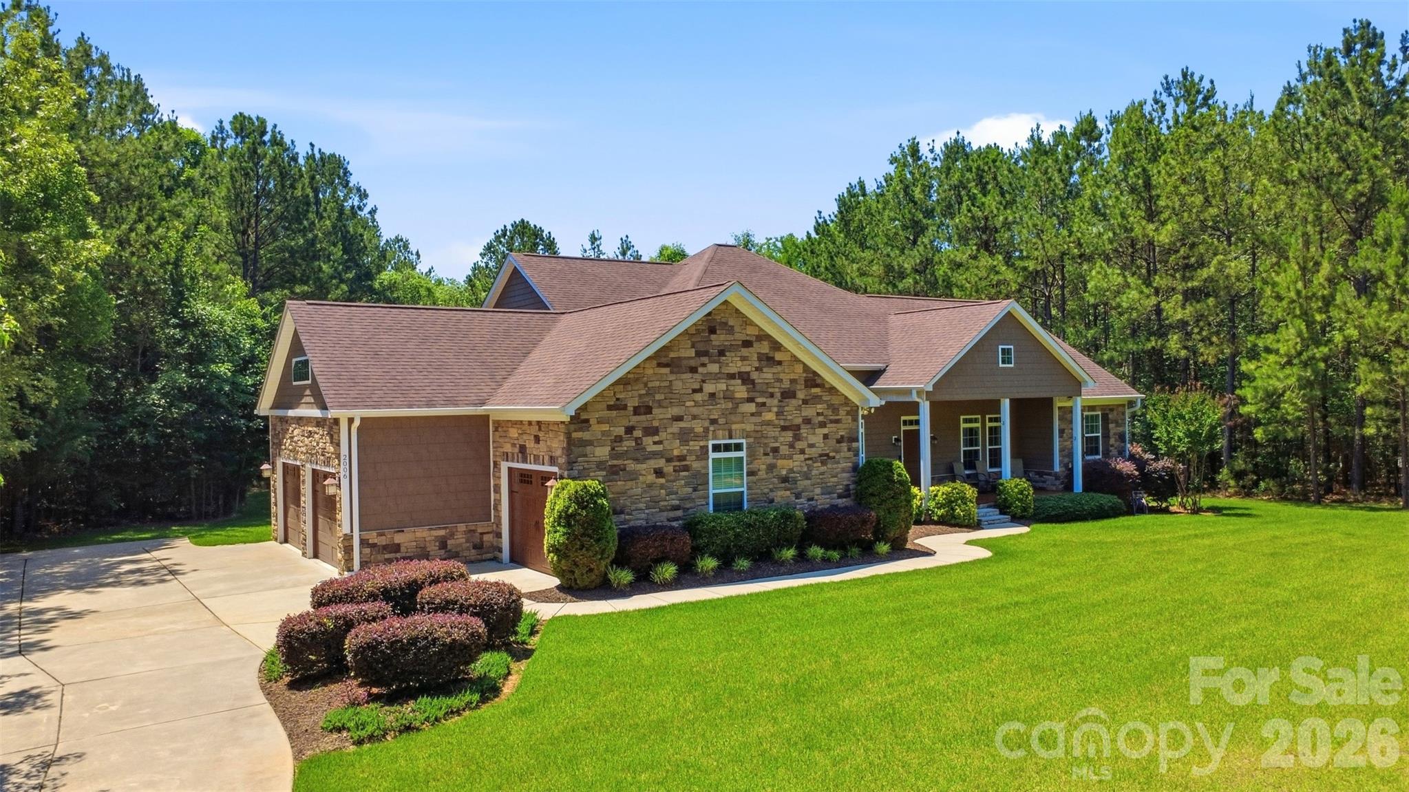 2006 Eagle Point Estate — Lancaster