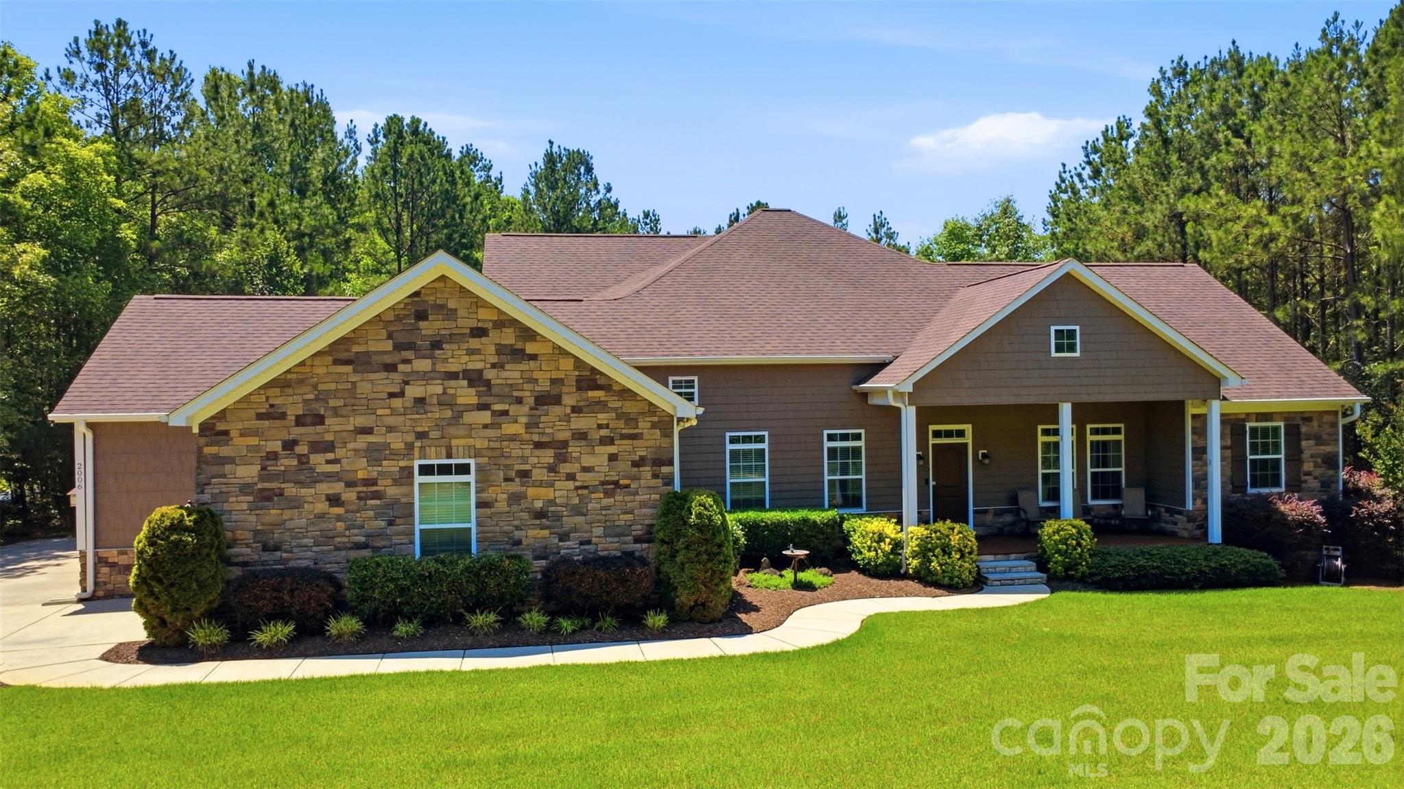 2006 Eagle Point Estate — Lancaster