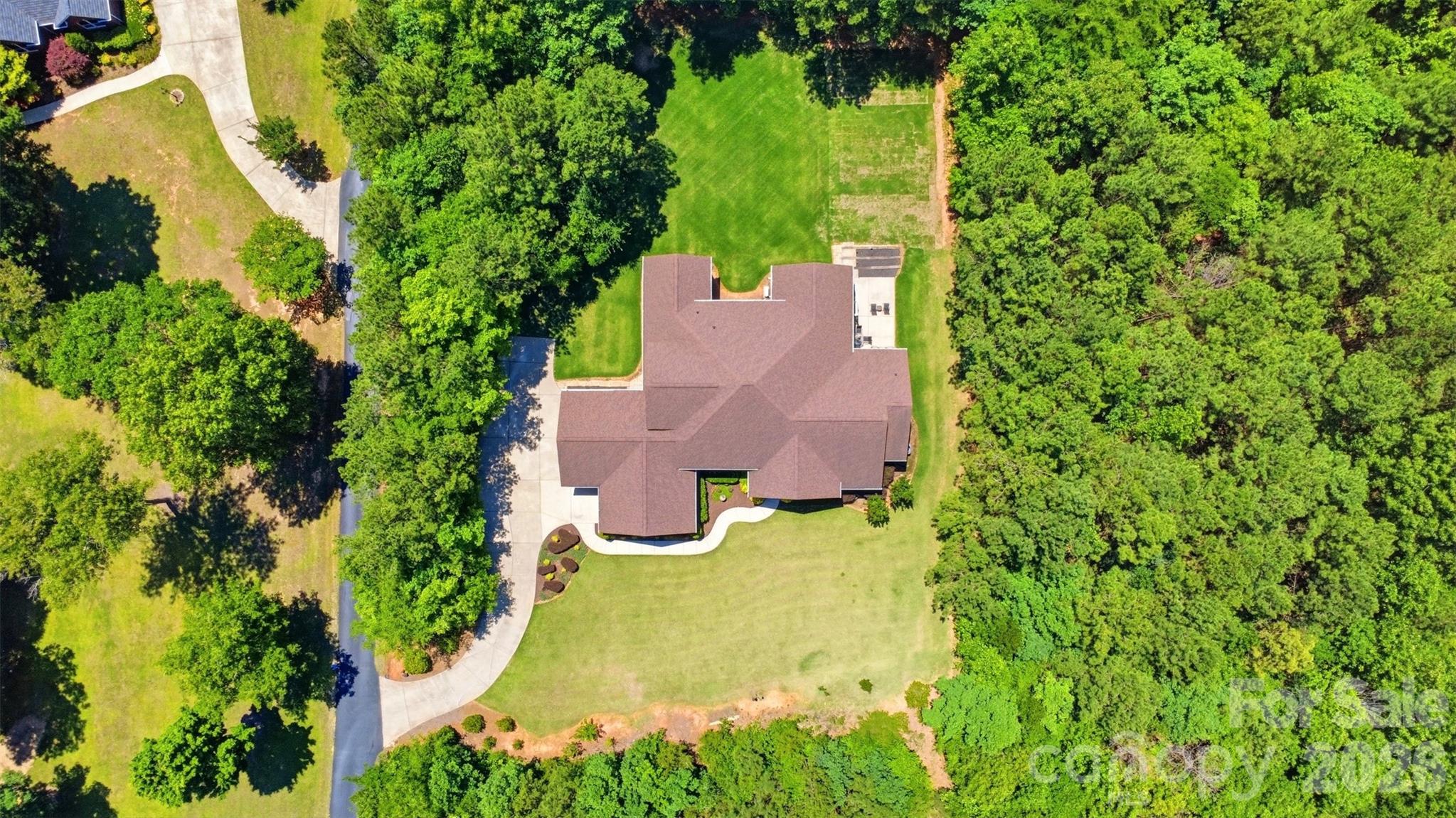2006 Eagle Point Estate — Lancaster