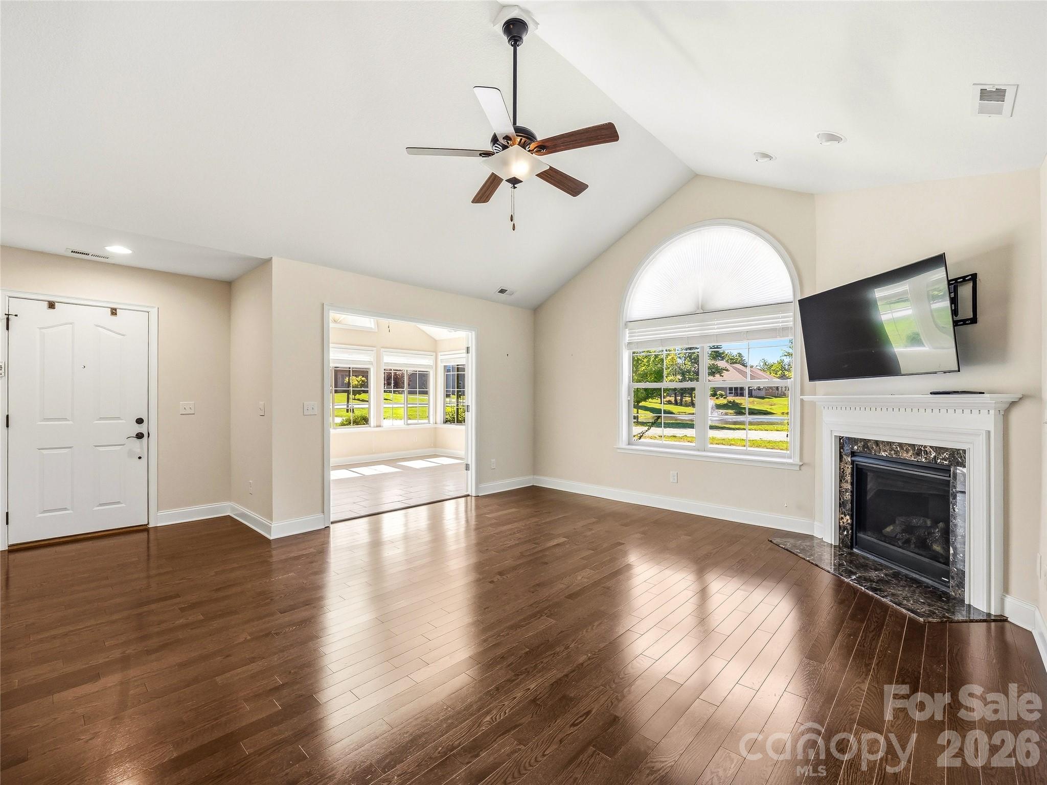 426 Summerfield Place — Flat Rock