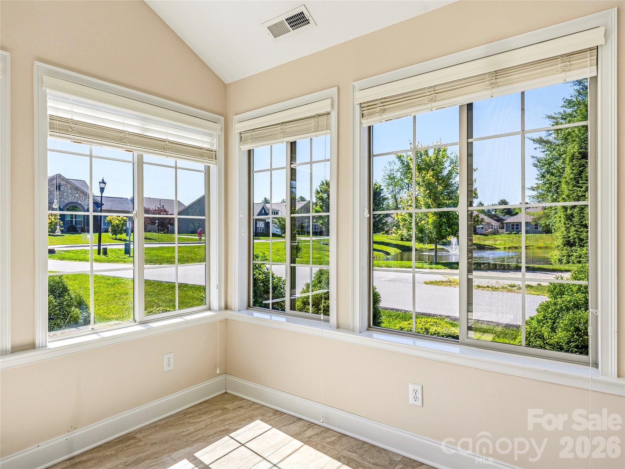 426 Summerfield Place — Flat Rock