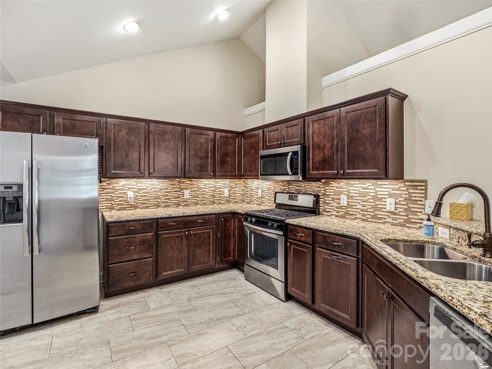 426 Summerfield Place — Flat Rock