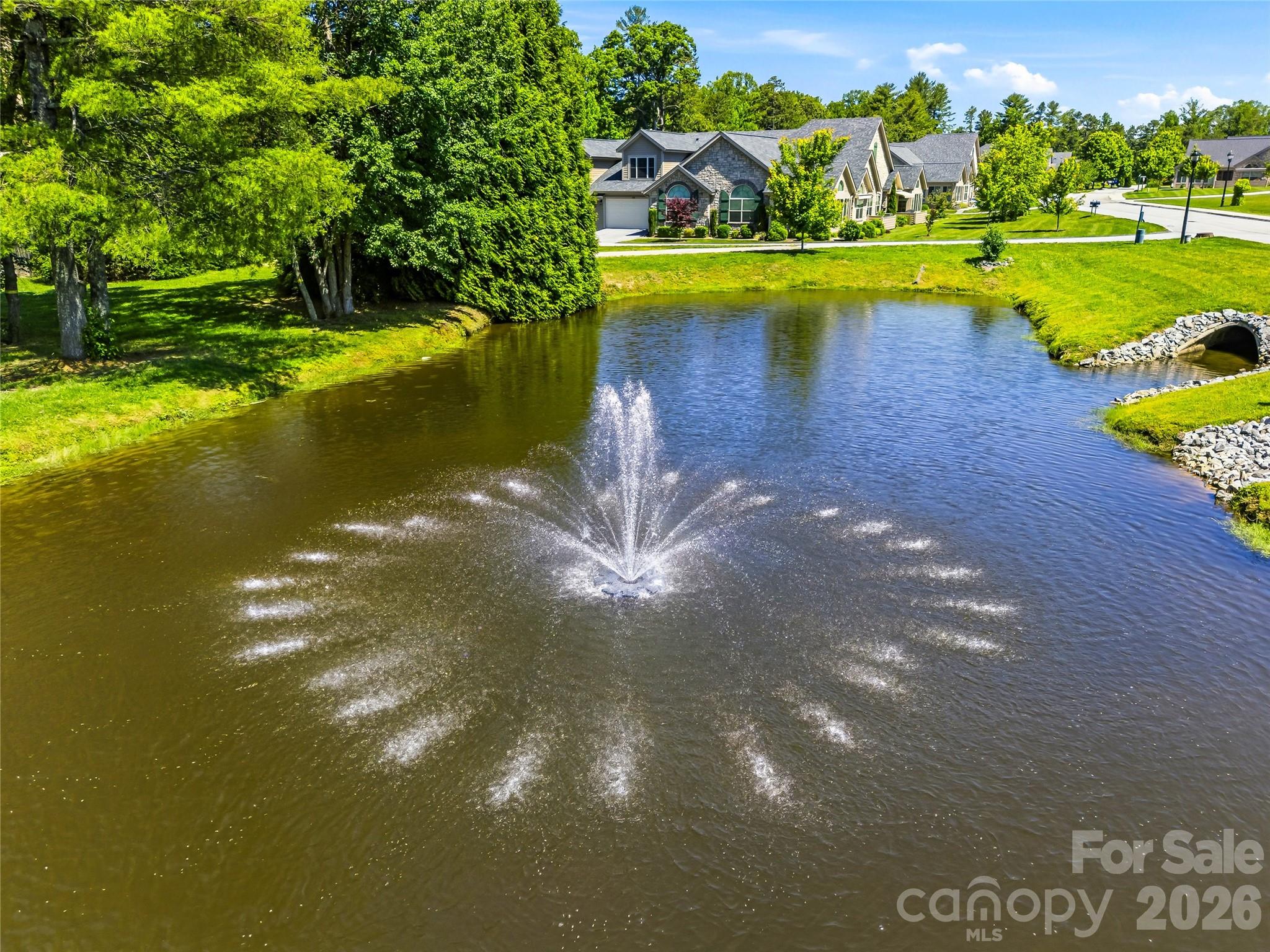 426 Summerfield Place — Flat Rock