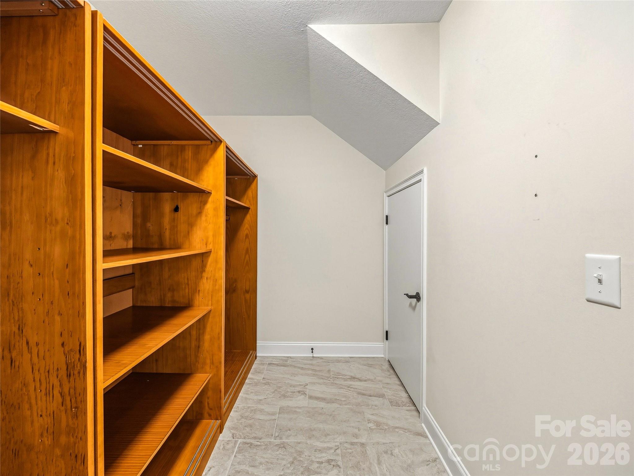 426 Summerfield Place — Flat Rock