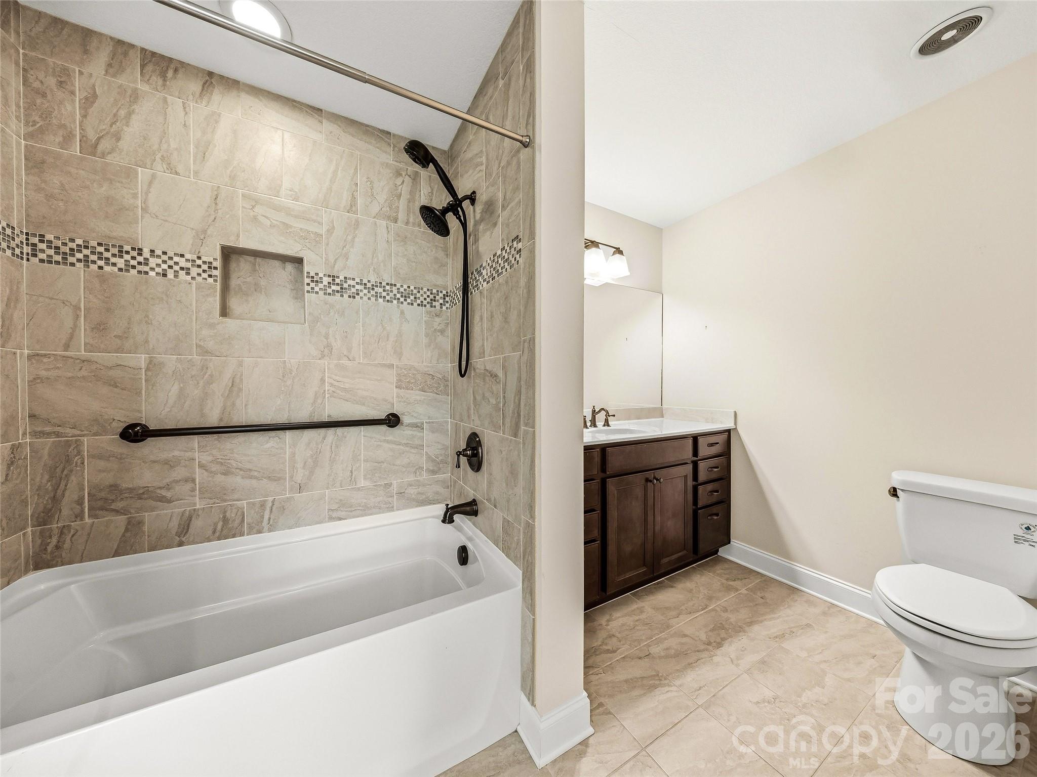 426 Summerfield Place — Flat Rock