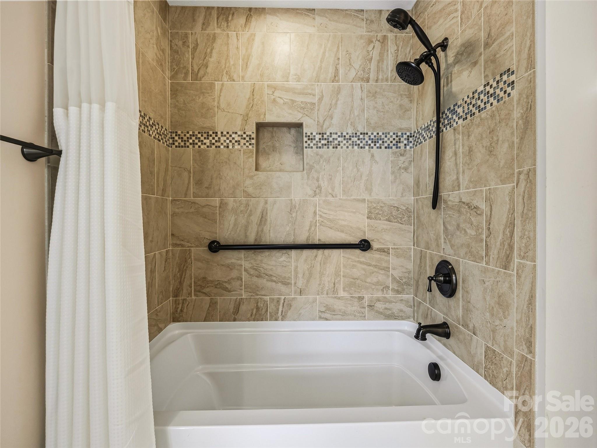 426 Summerfield Place — Flat Rock