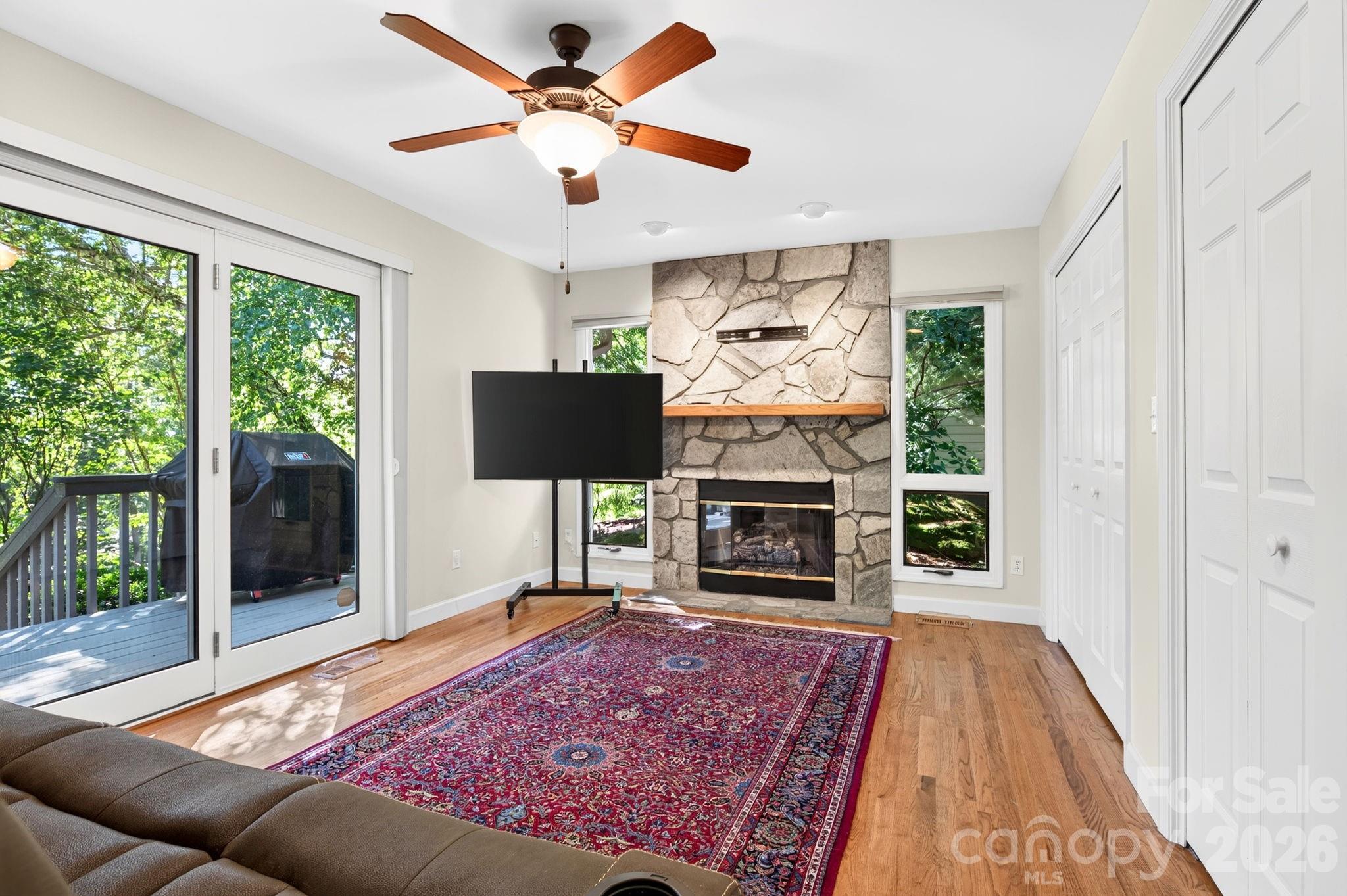 168 Overlook Drive — Flat Rock