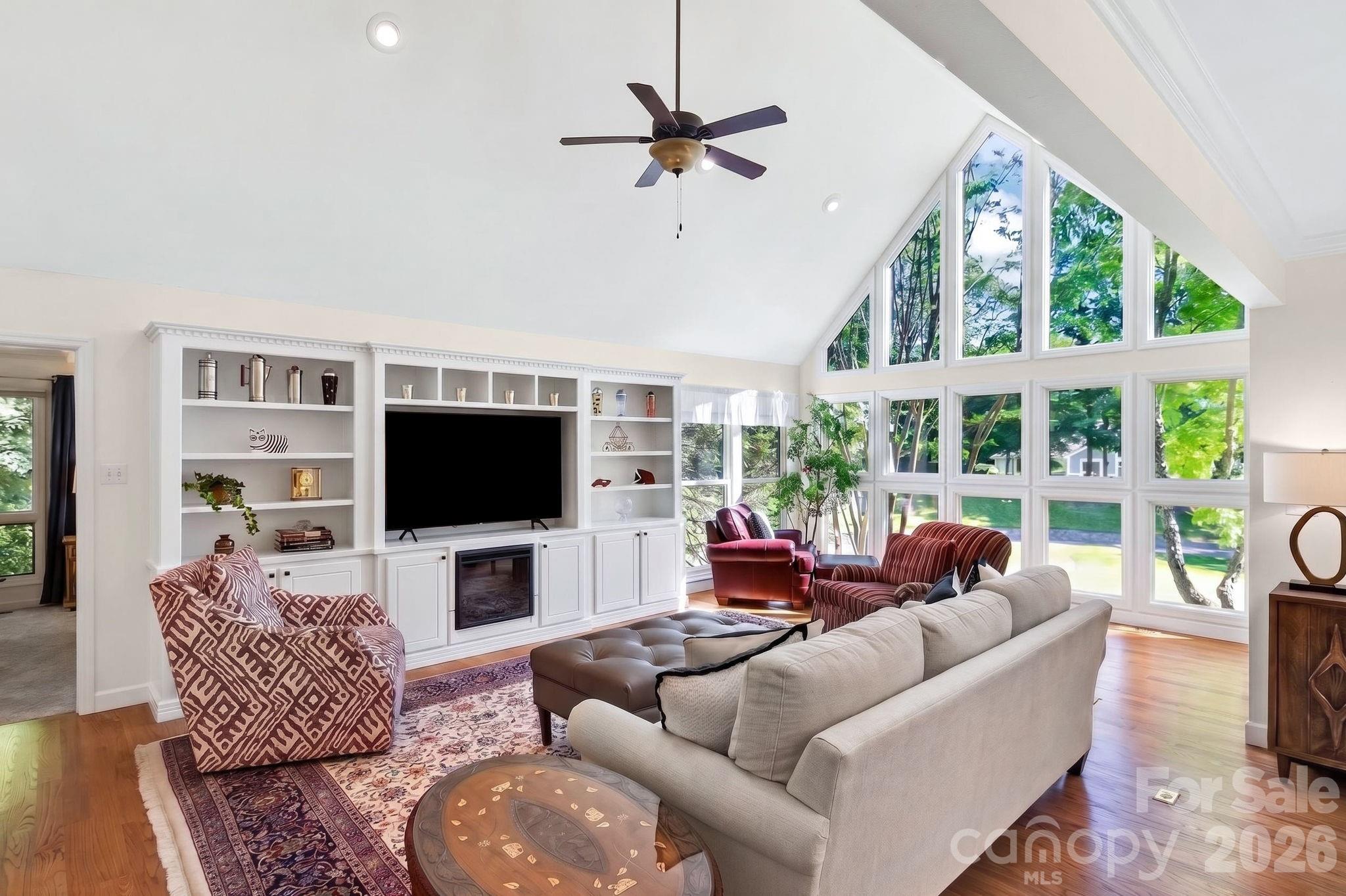 168 Overlook Drive — Flat Rock