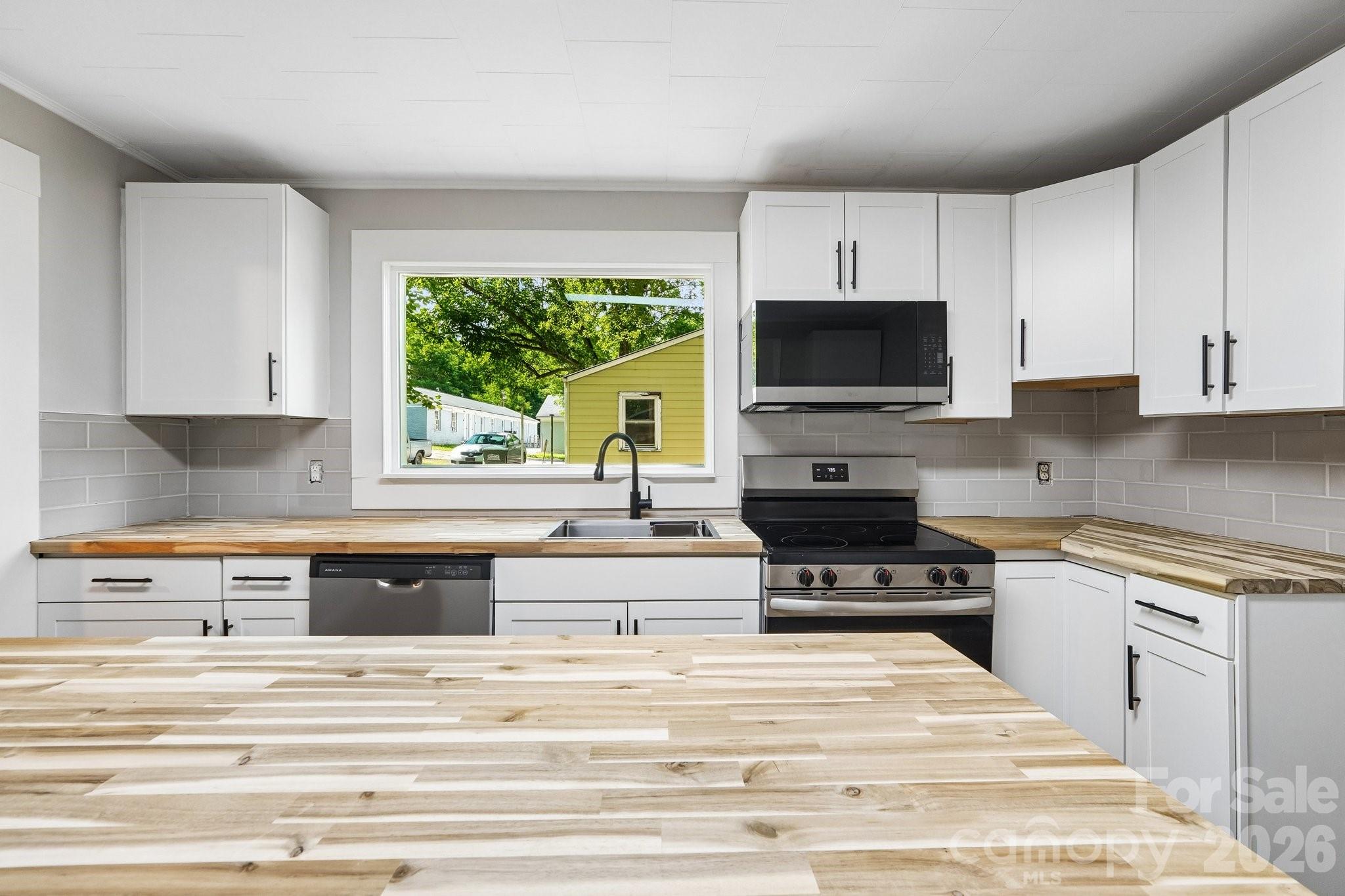 701 N Scruggs Street — Gastonia