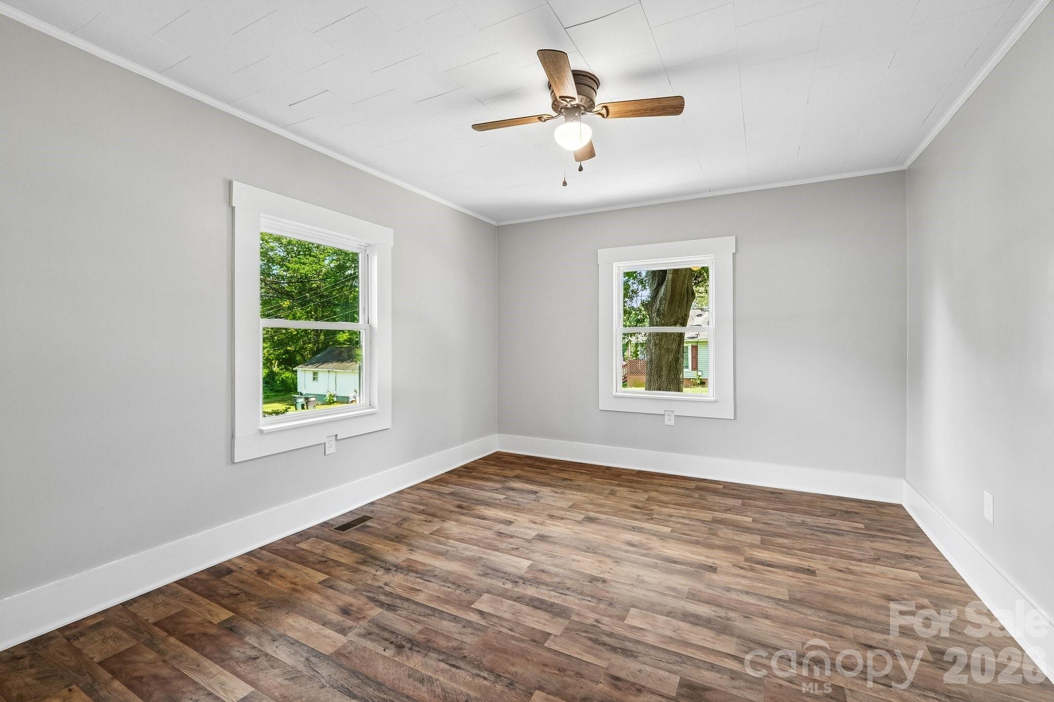 701 N Scruggs Street — Gastonia