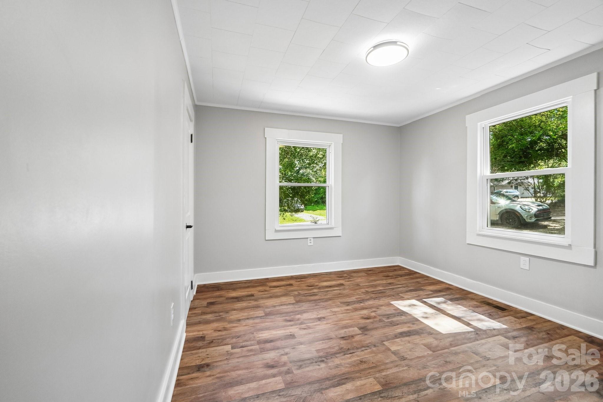 701 N Scruggs Street — Gastonia