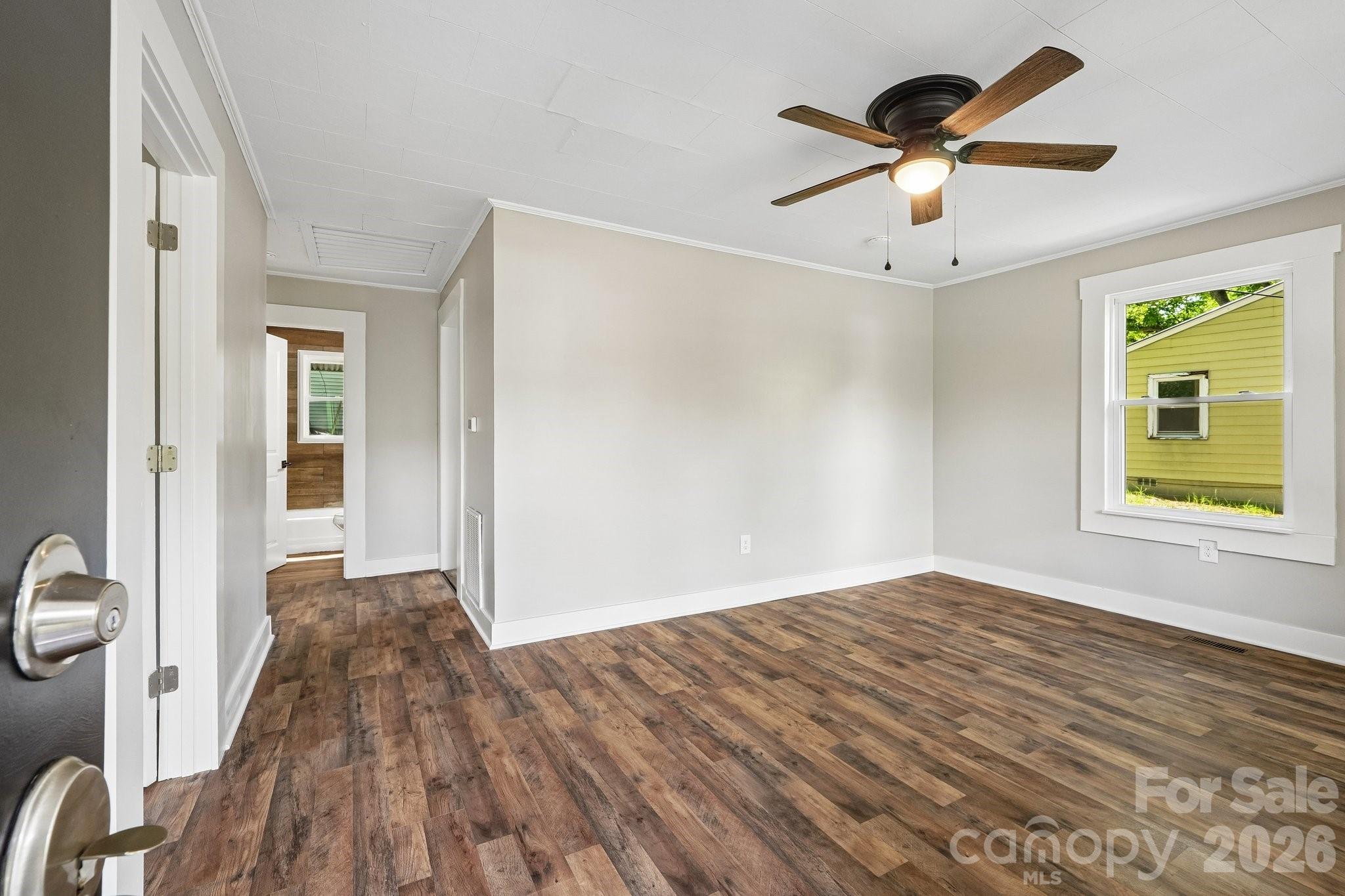 701 N Scruggs Street — Gastonia