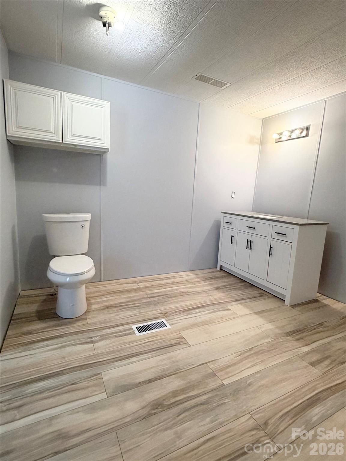 438 Hall Spencer Road — Catawba