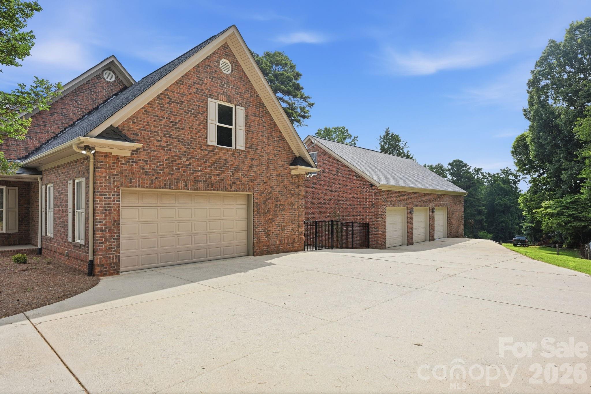 132 Monarch Lane — Mooresville