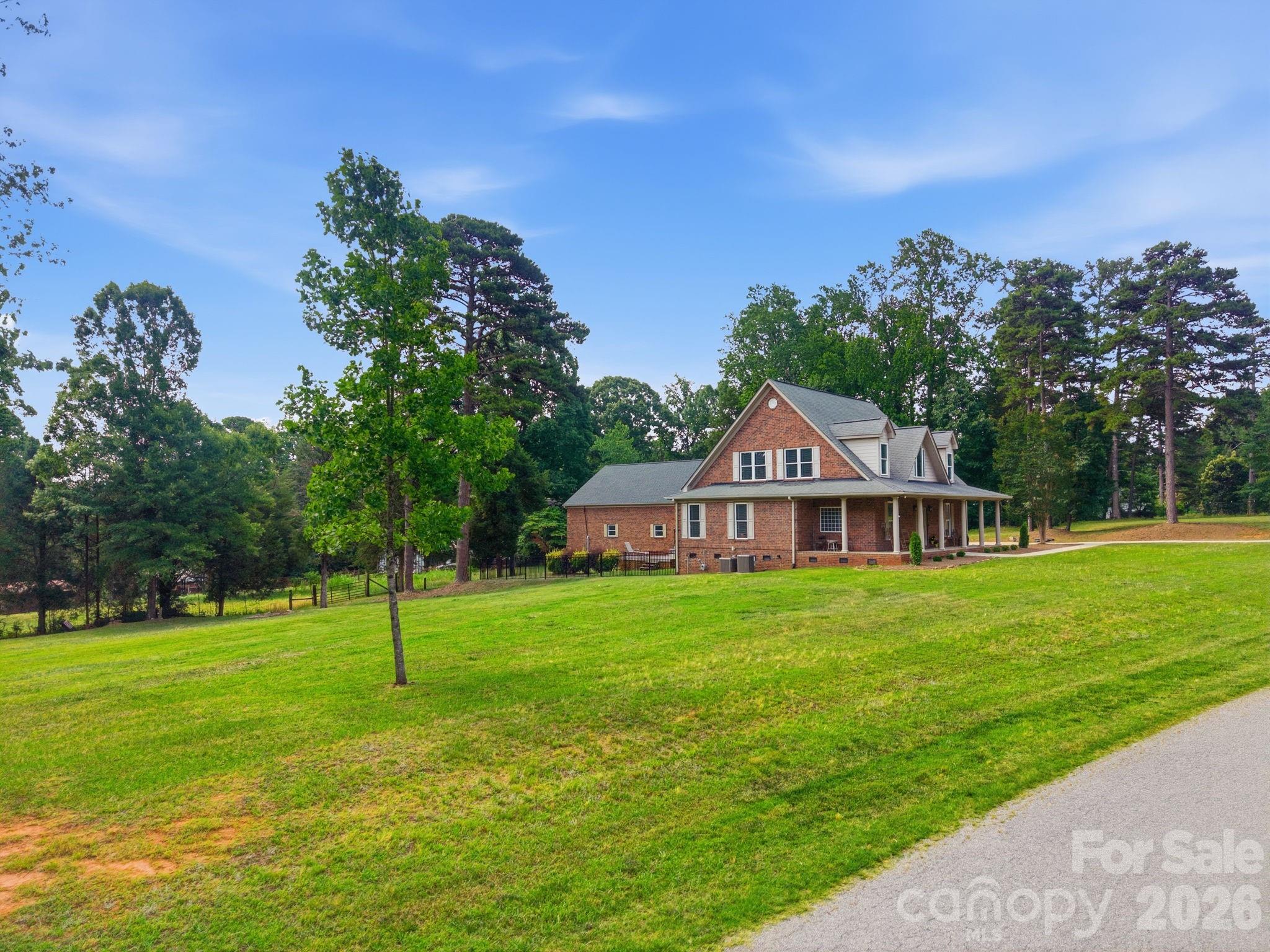 132 Monarch Lane — Mooresville
