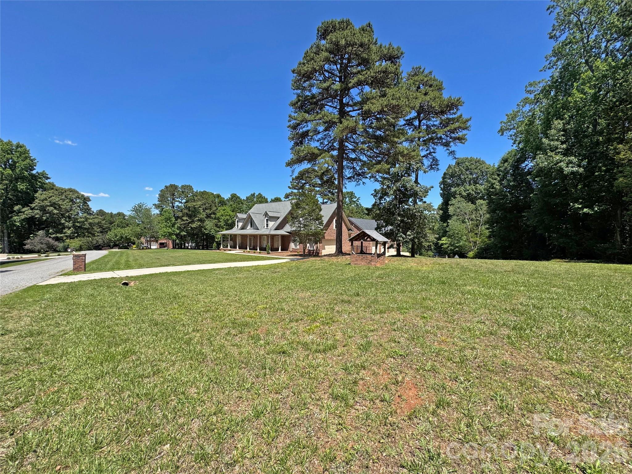 132 Monarch Lane — Mooresville