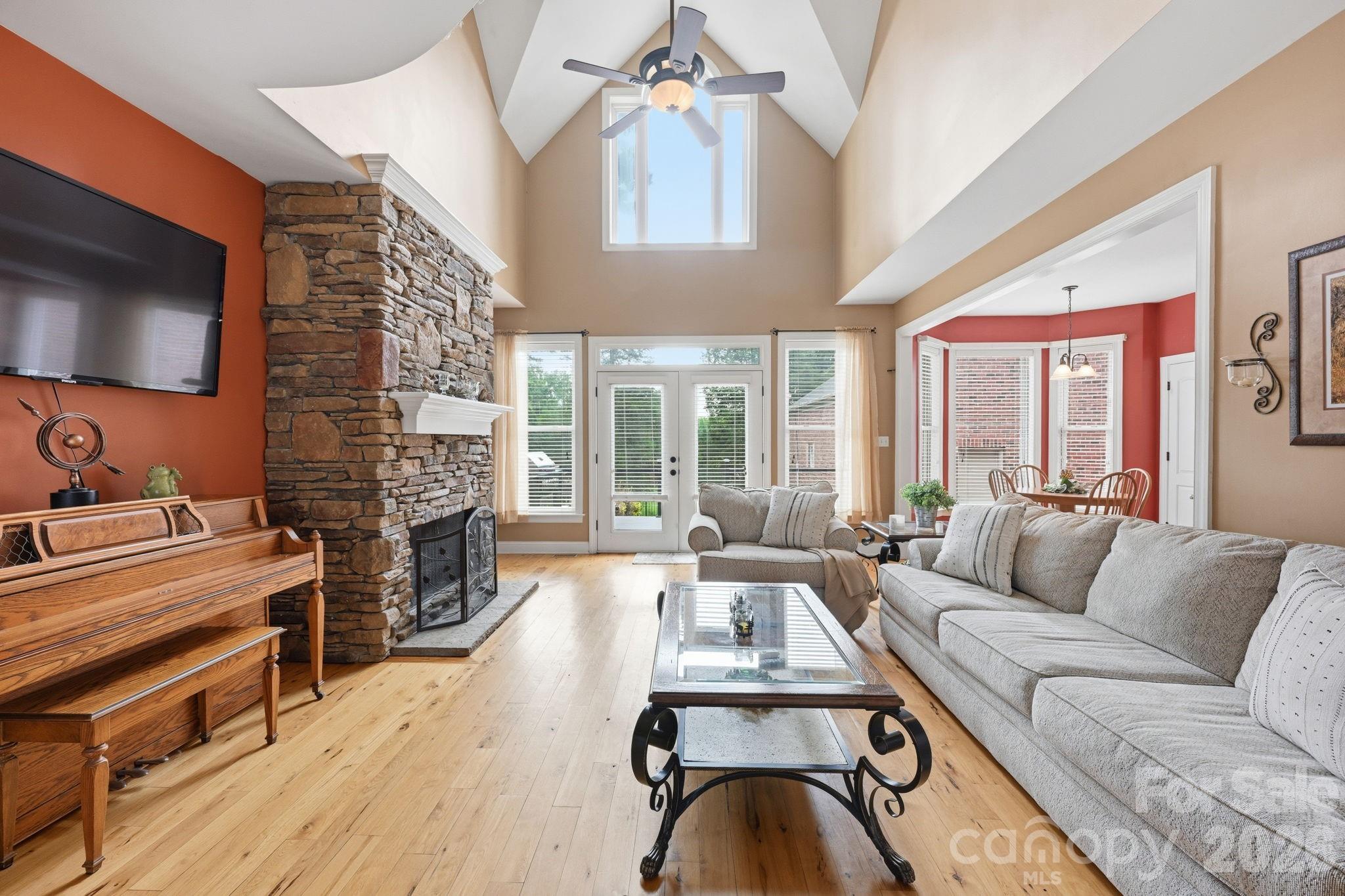 132 Monarch Lane — Mooresville