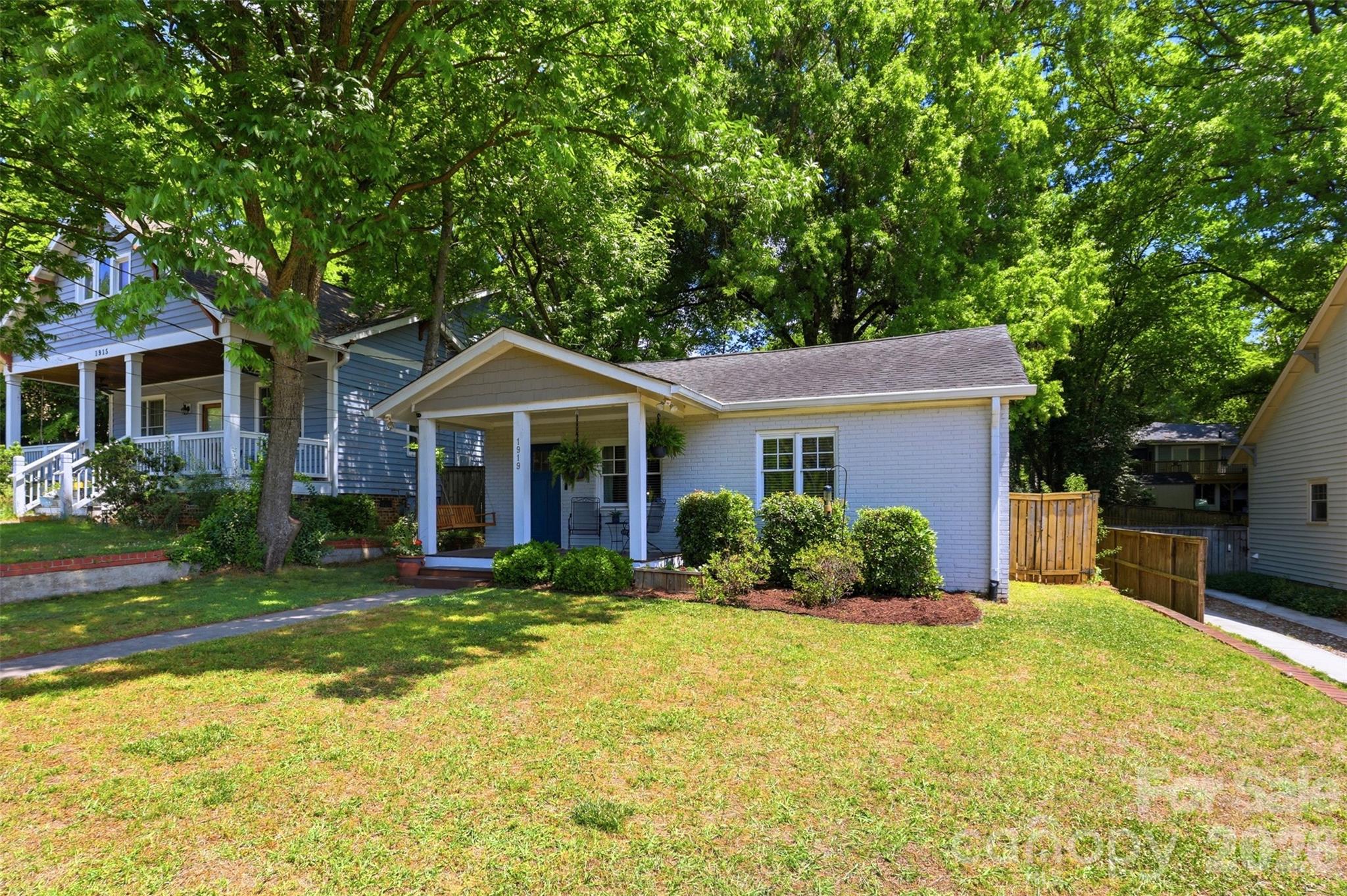 1919 Merriman Avenue — Charlotte