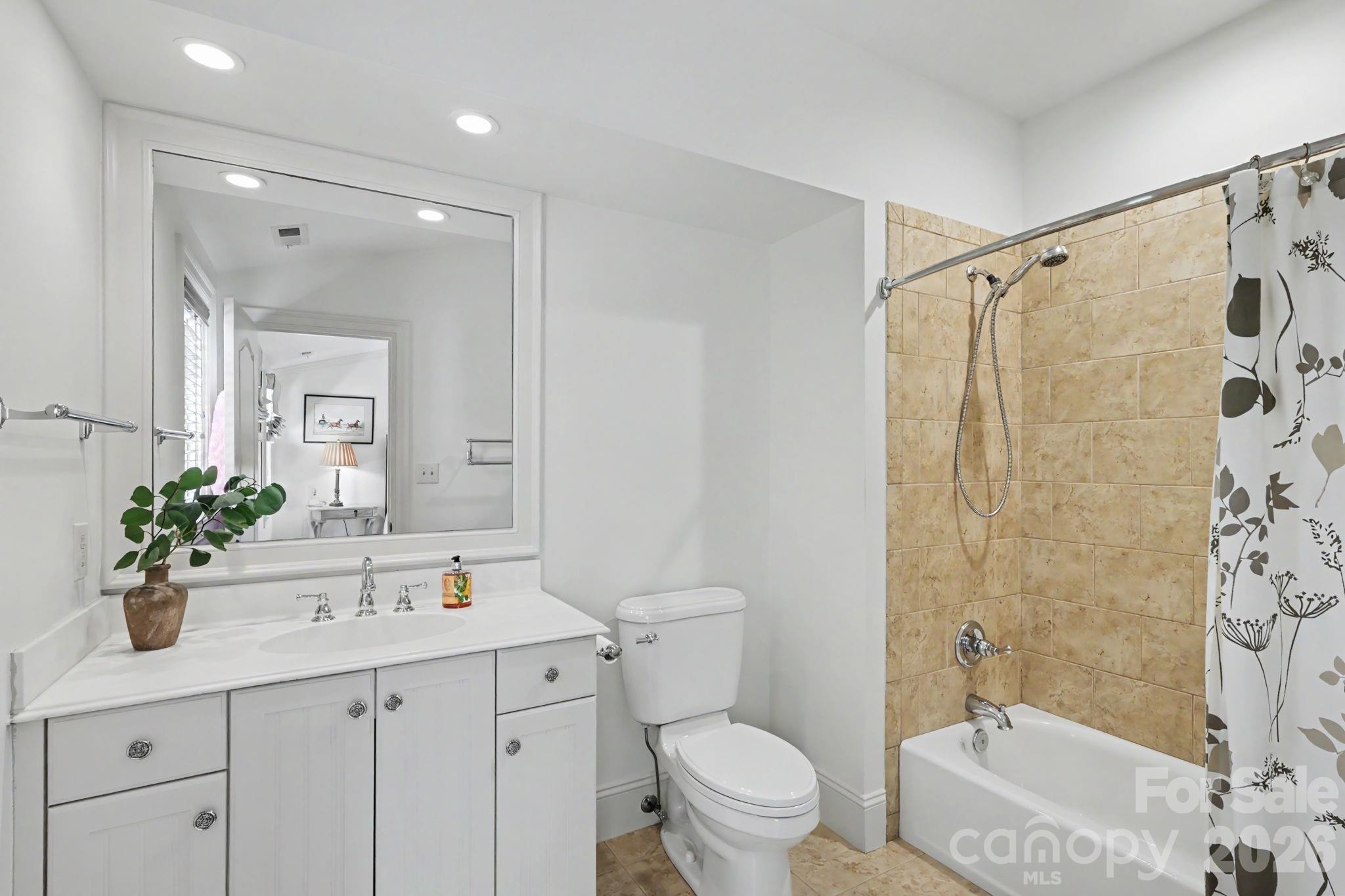 508 Hideaway Ridge Court — Matthews