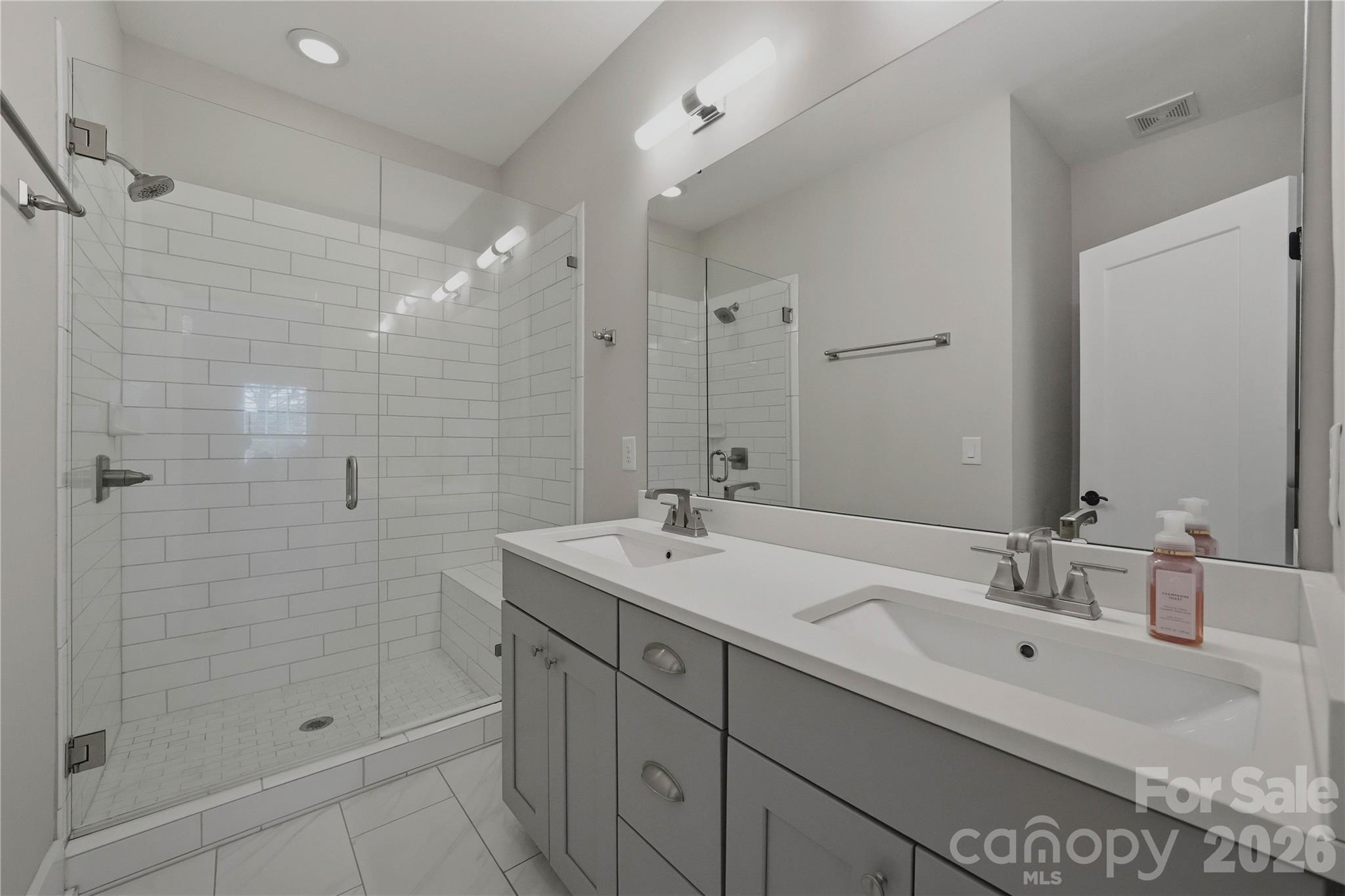 1636 Kenilworth Avenue — Charlotte