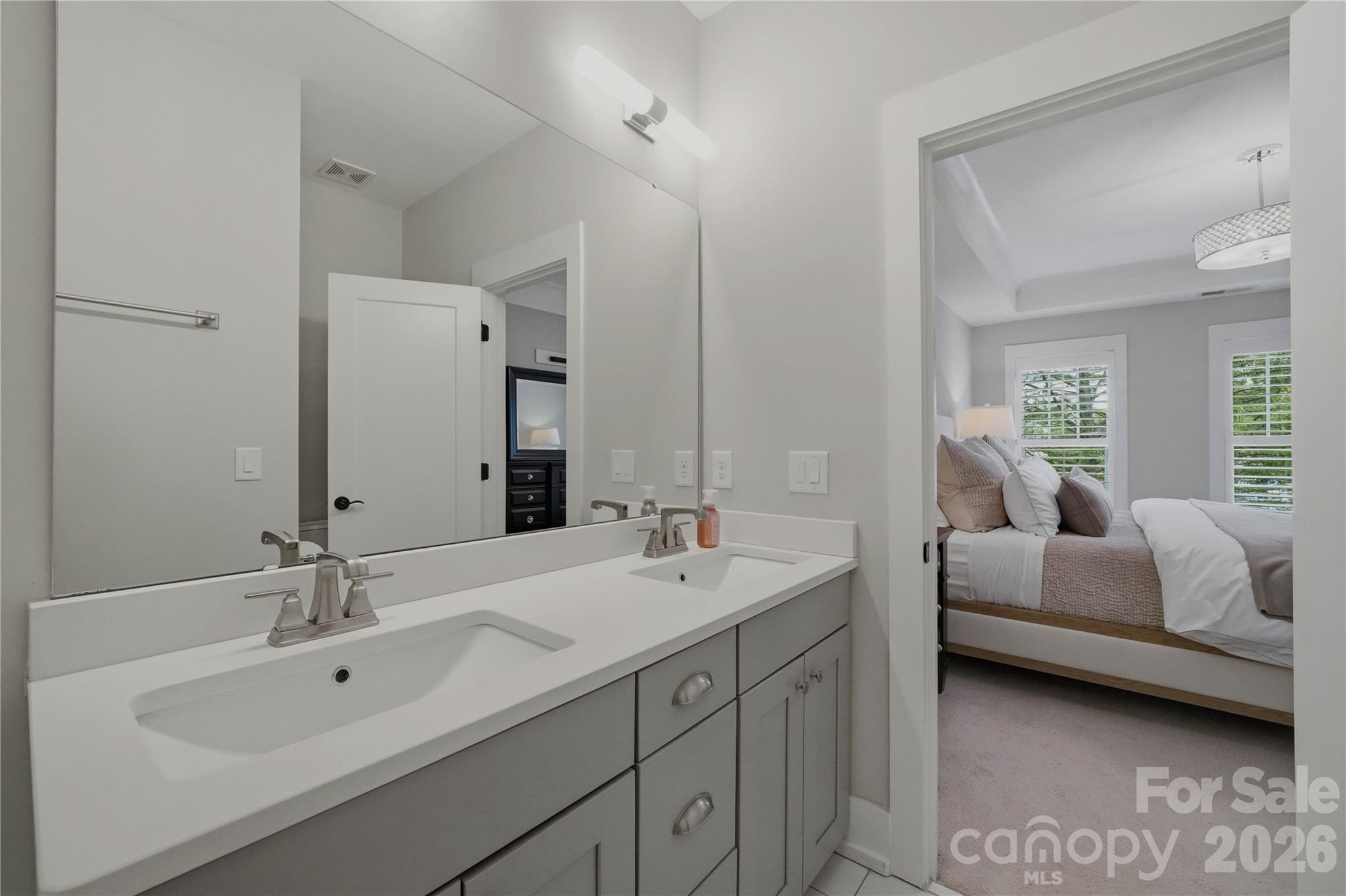1636 Kenilworth Avenue — Charlotte