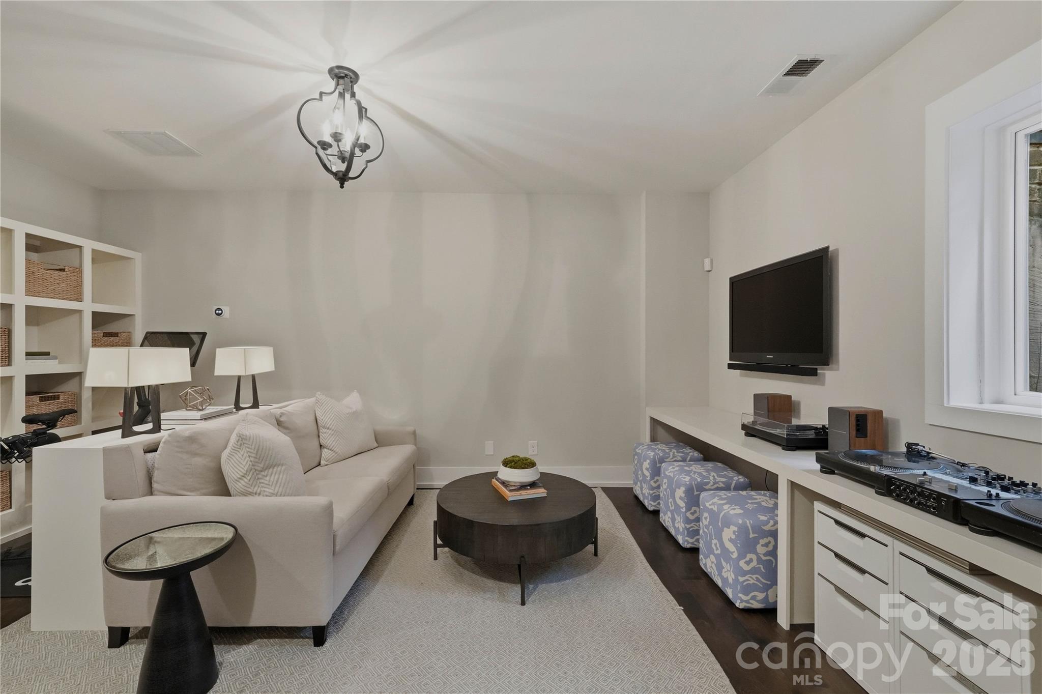 1636 Kenilworth Avenue — Charlotte