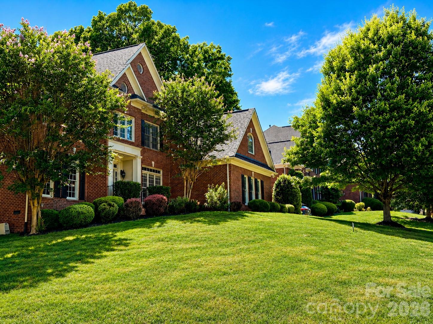 7010 Stanbury Drive — Matthews
