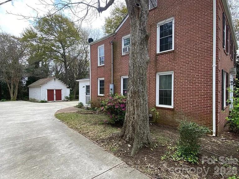 105 Brent Street — Wadesboro