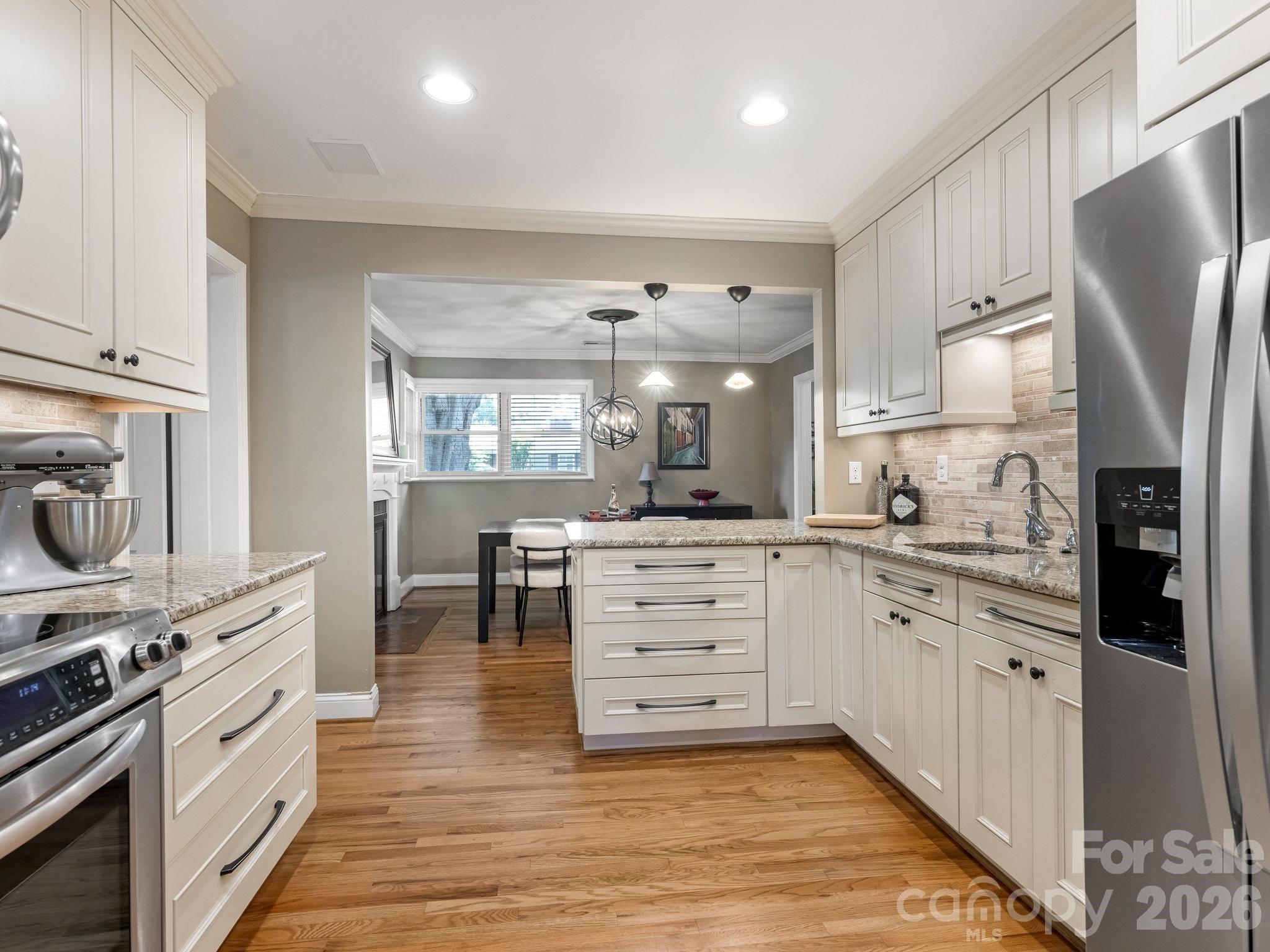 5634 Wedgewood Drive — Charlotte